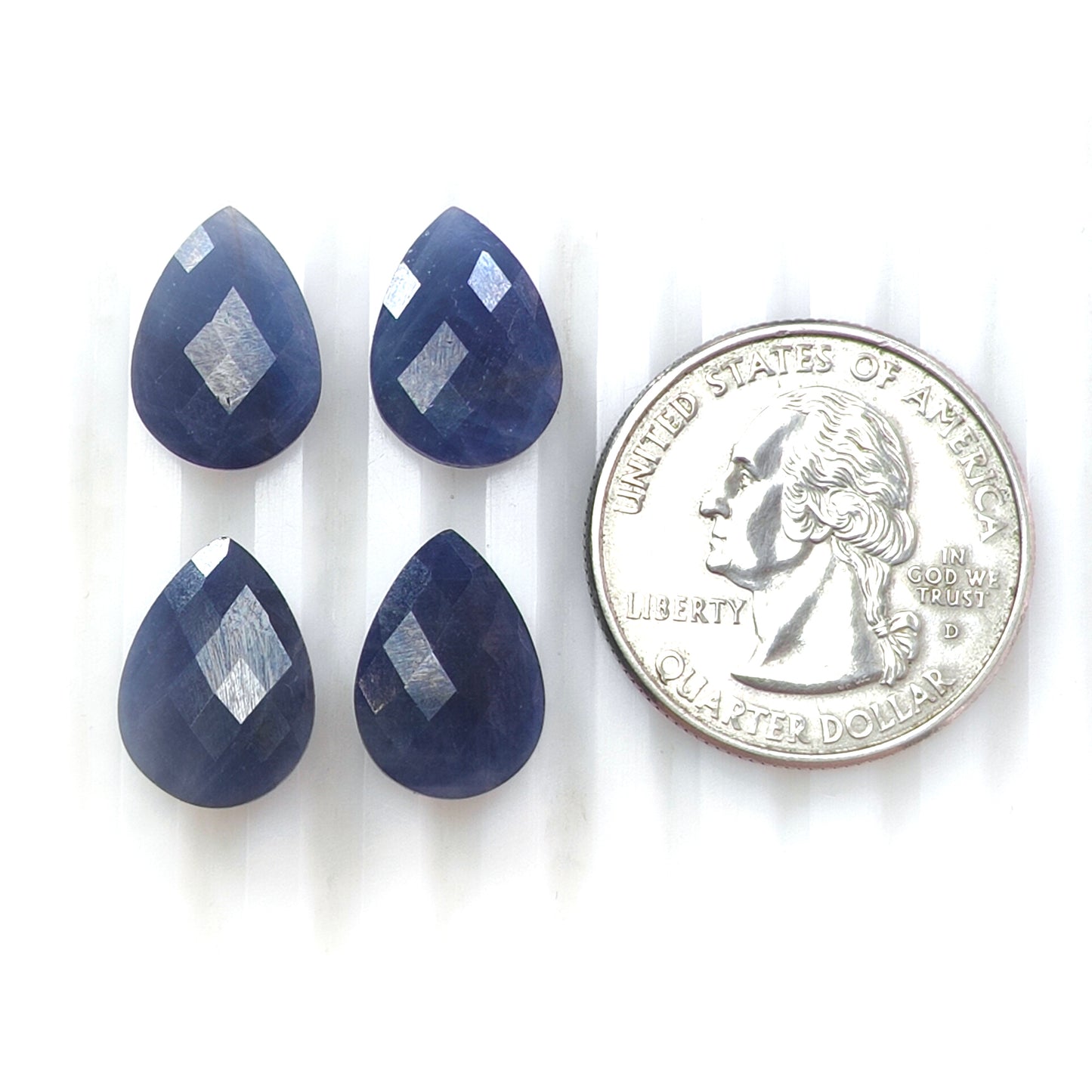 zaffiro blu naturale