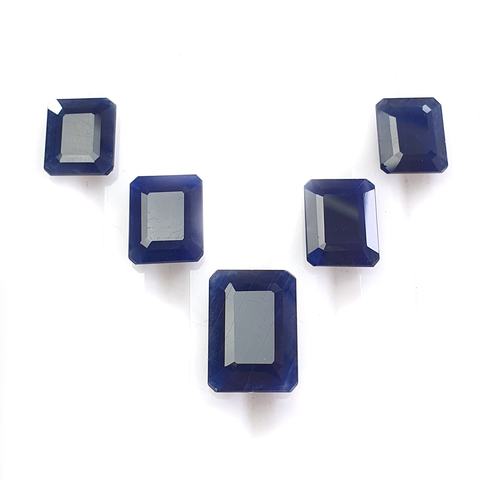 unbehandelter blauer Saphir