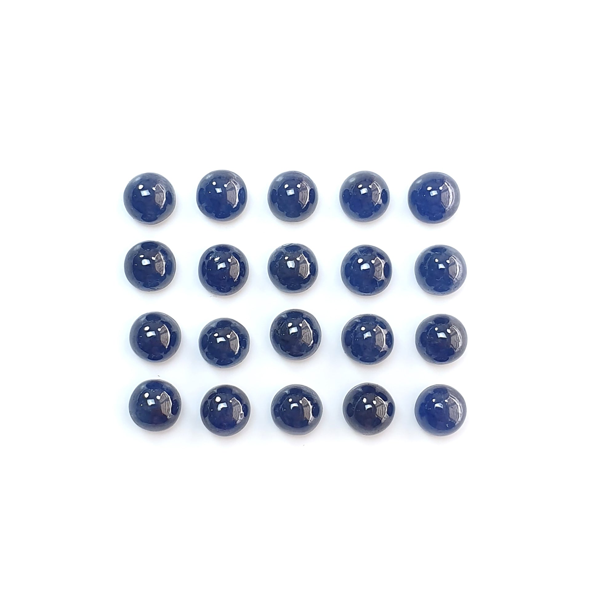 كابوشون الياقوت الأزرق