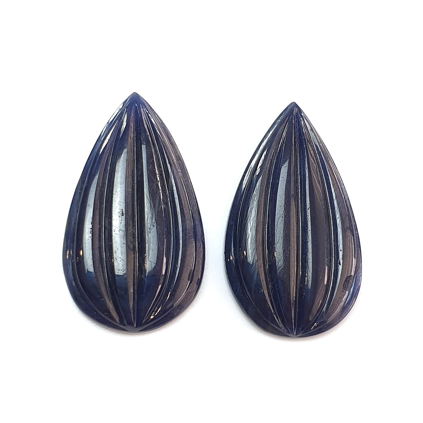 blue sapphire carving gemstone