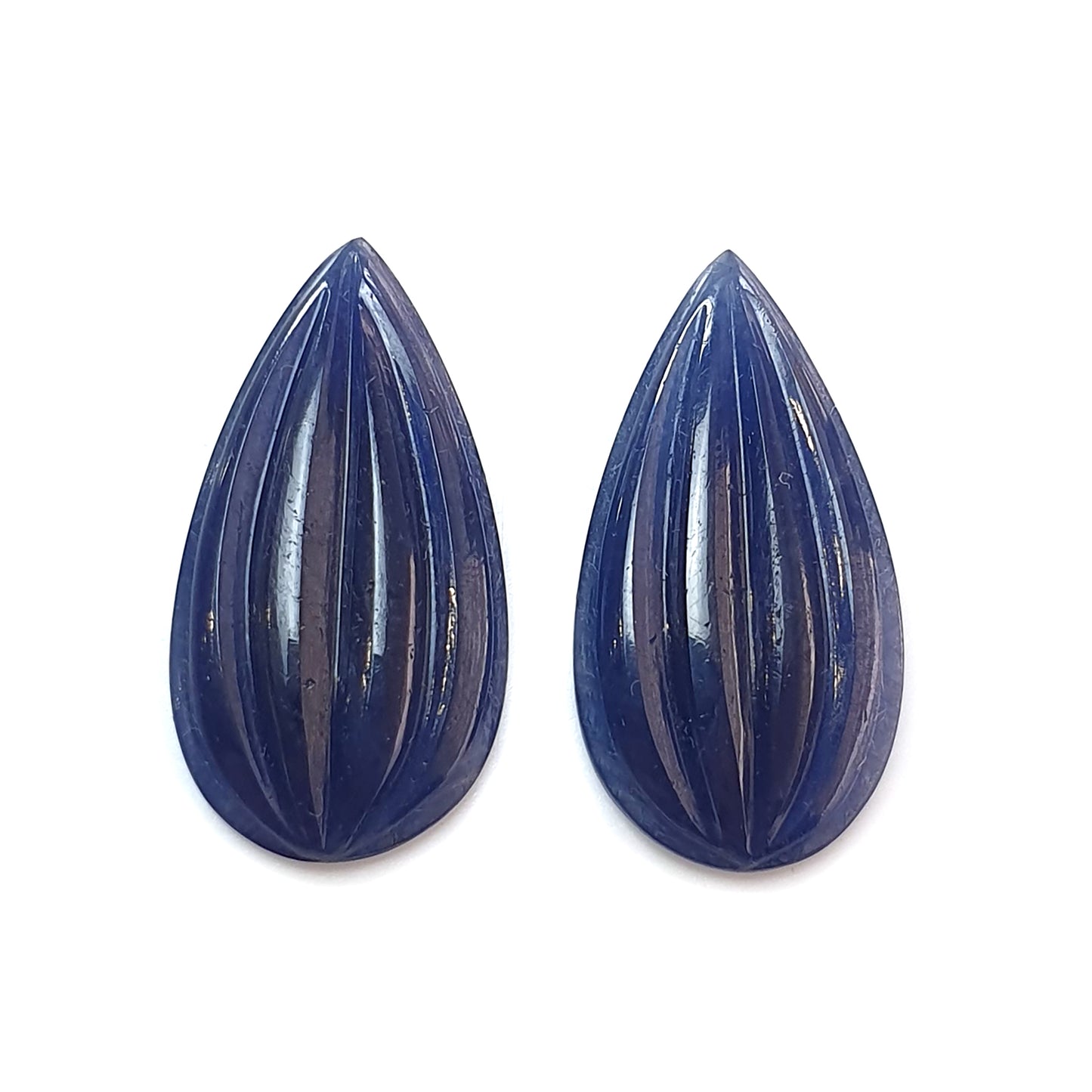 blue sapphire carving gemstone