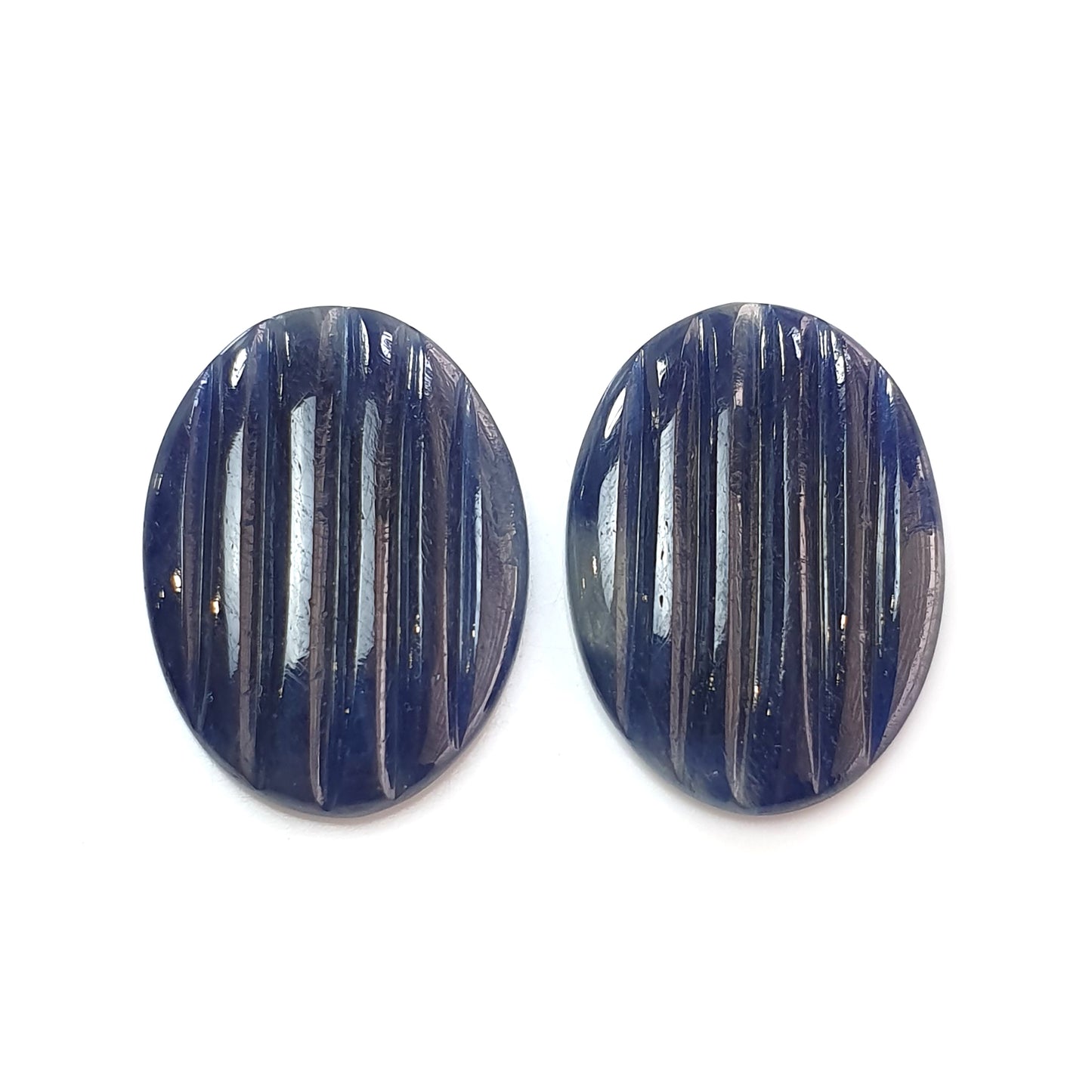 blue sapphire carving gemstone