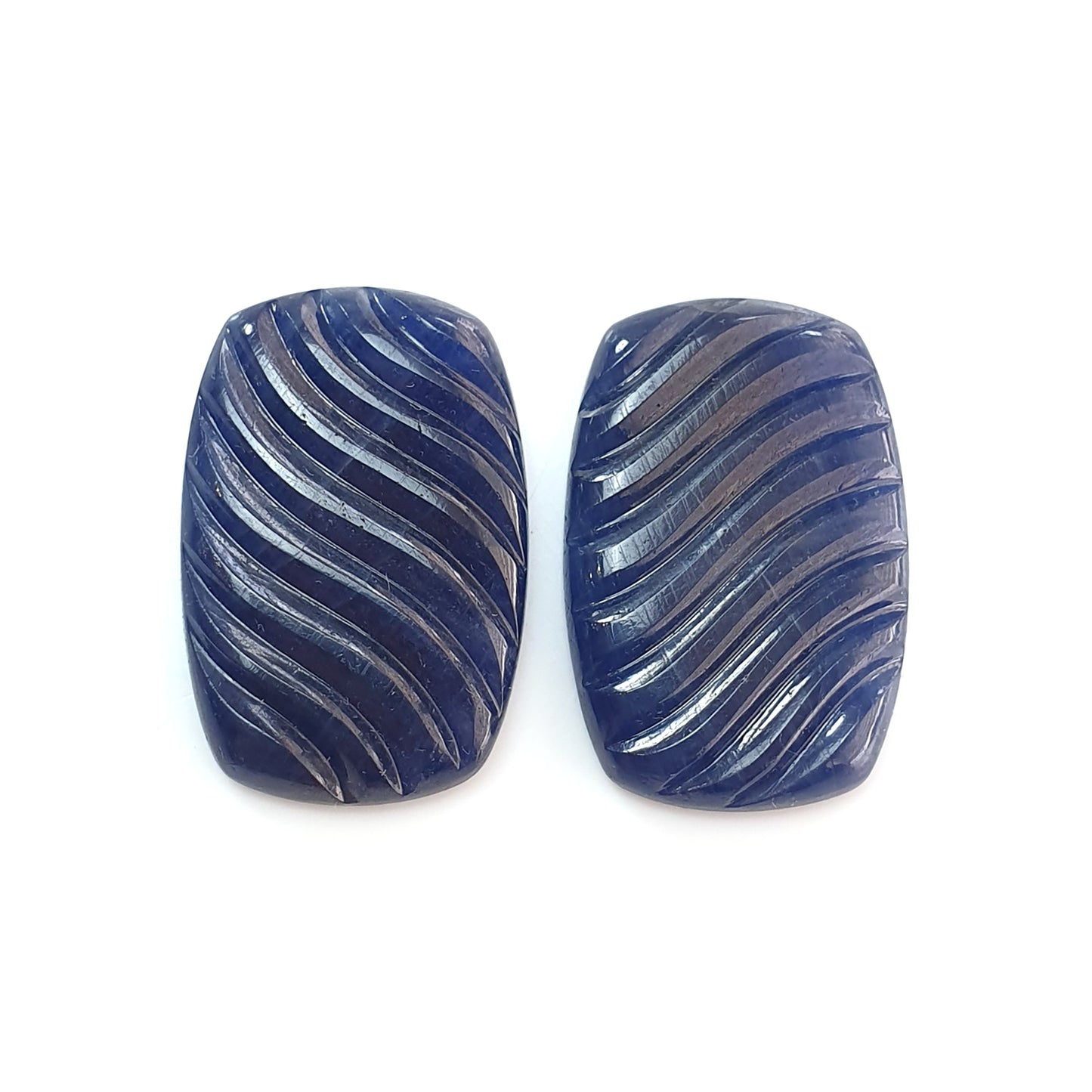 blue sapphire carving gemstone