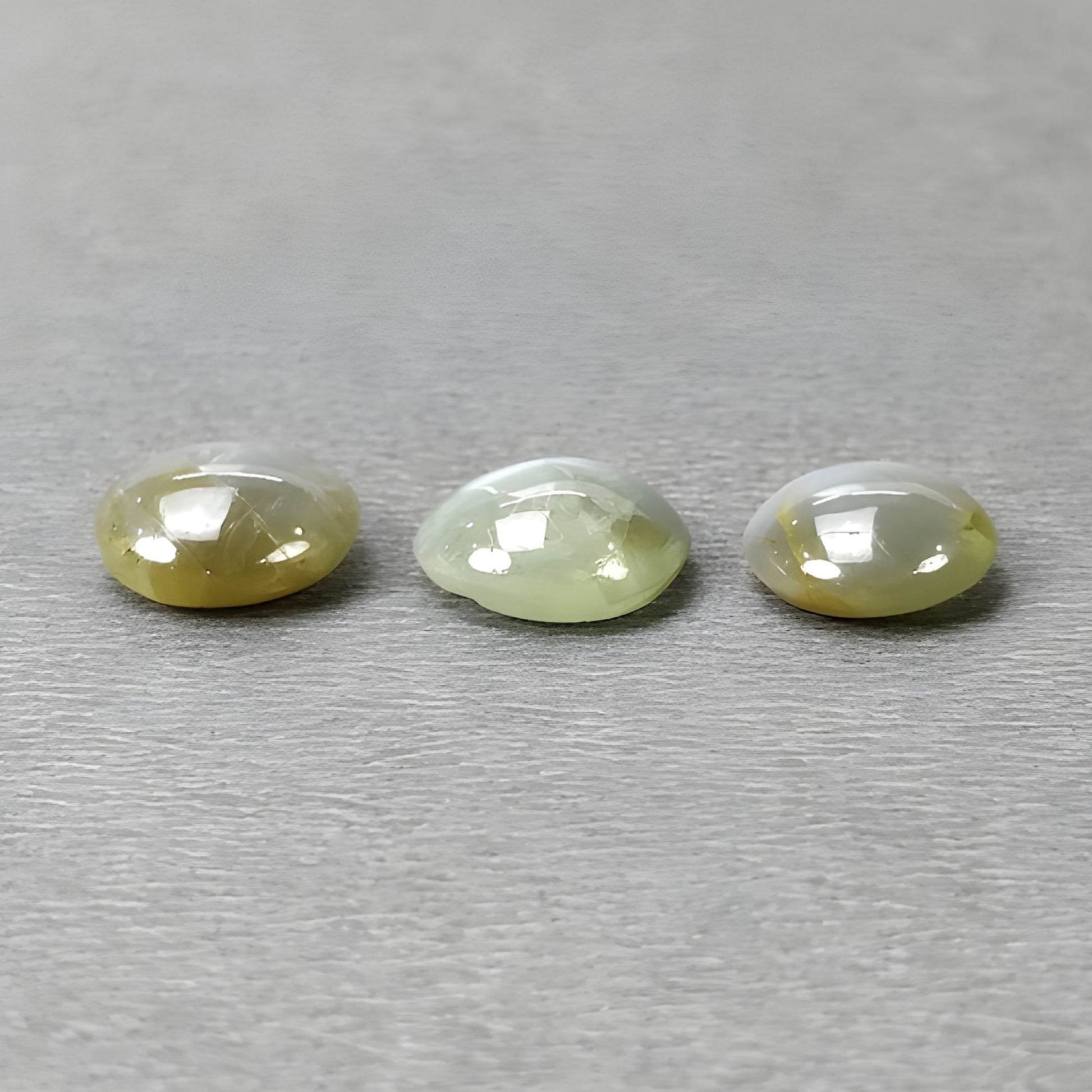 金绿猫眼凸面宝石