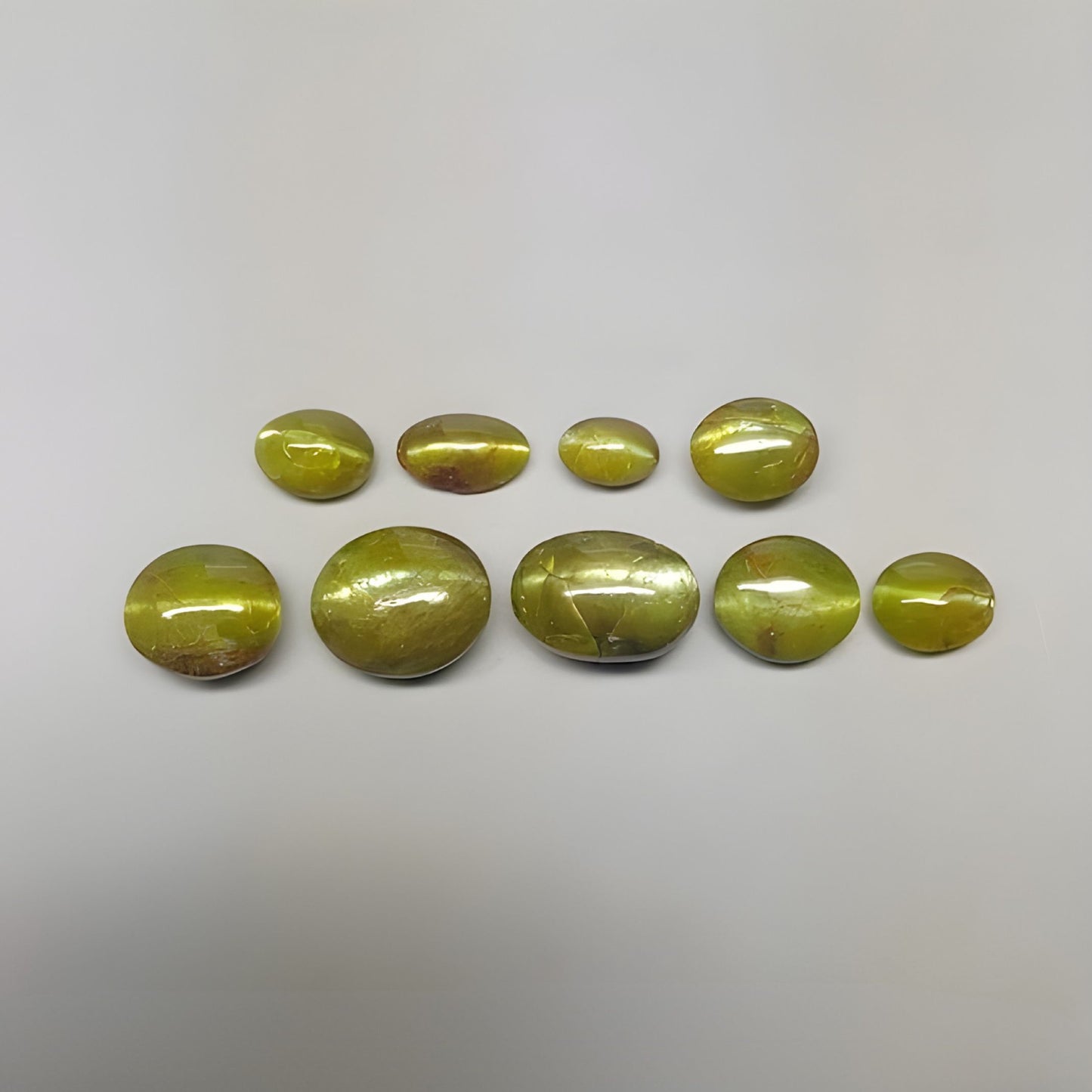 cat's eye oval shape cabochon