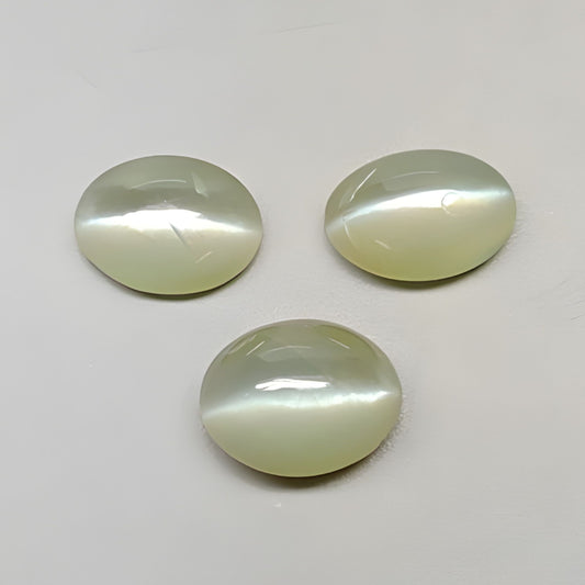 cat's eye cabochon gemstone