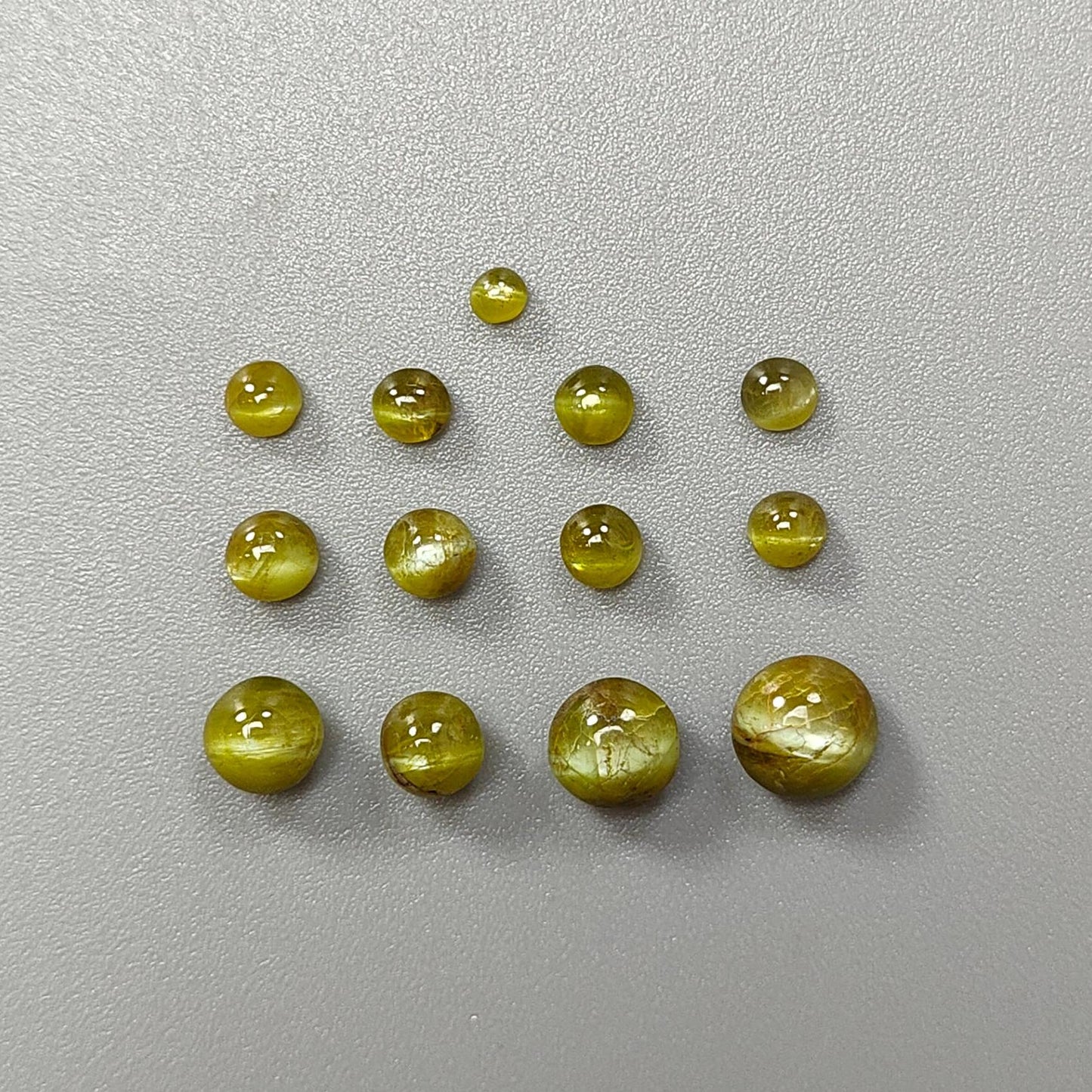 Chrysoberyl Cat's Eye Gemstone Cabochon: Natural Untreated Unheated Cat's Eye Round Shape 12pcs, 13pcs Lots For Jewelry June Birthstone