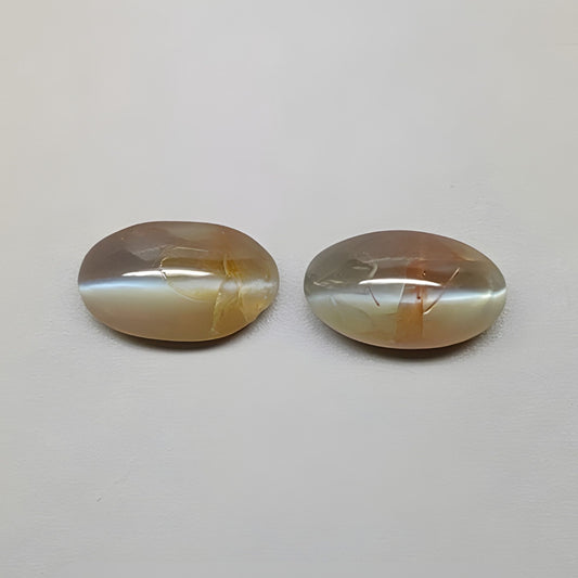cat's eye cabochon gemstone