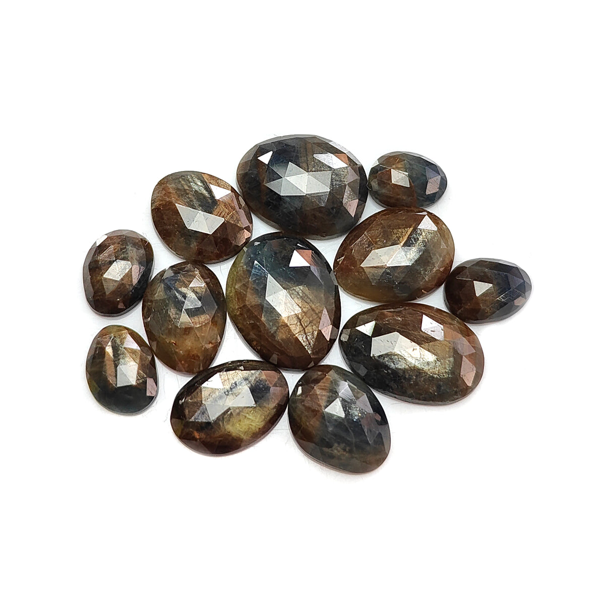 Golden Sheen Sapphire Gem