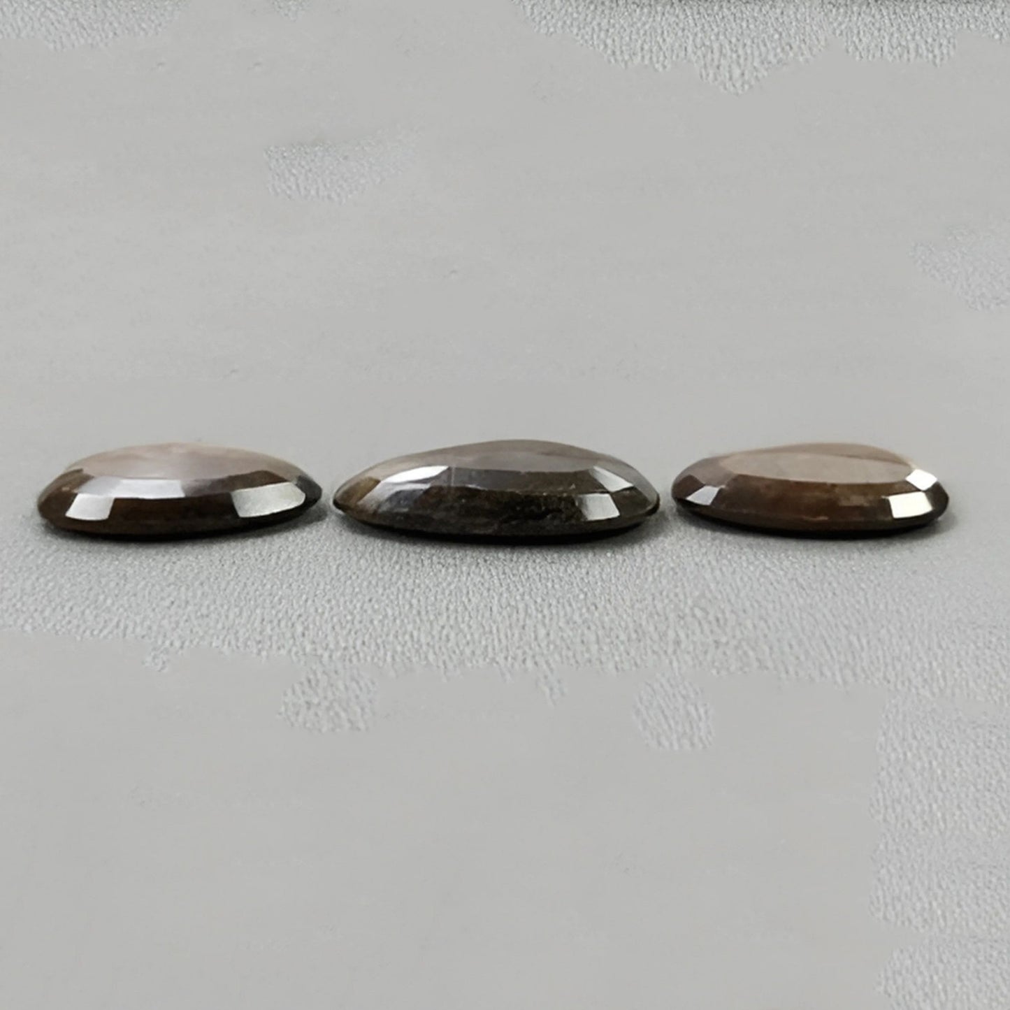 saphir taille facettée