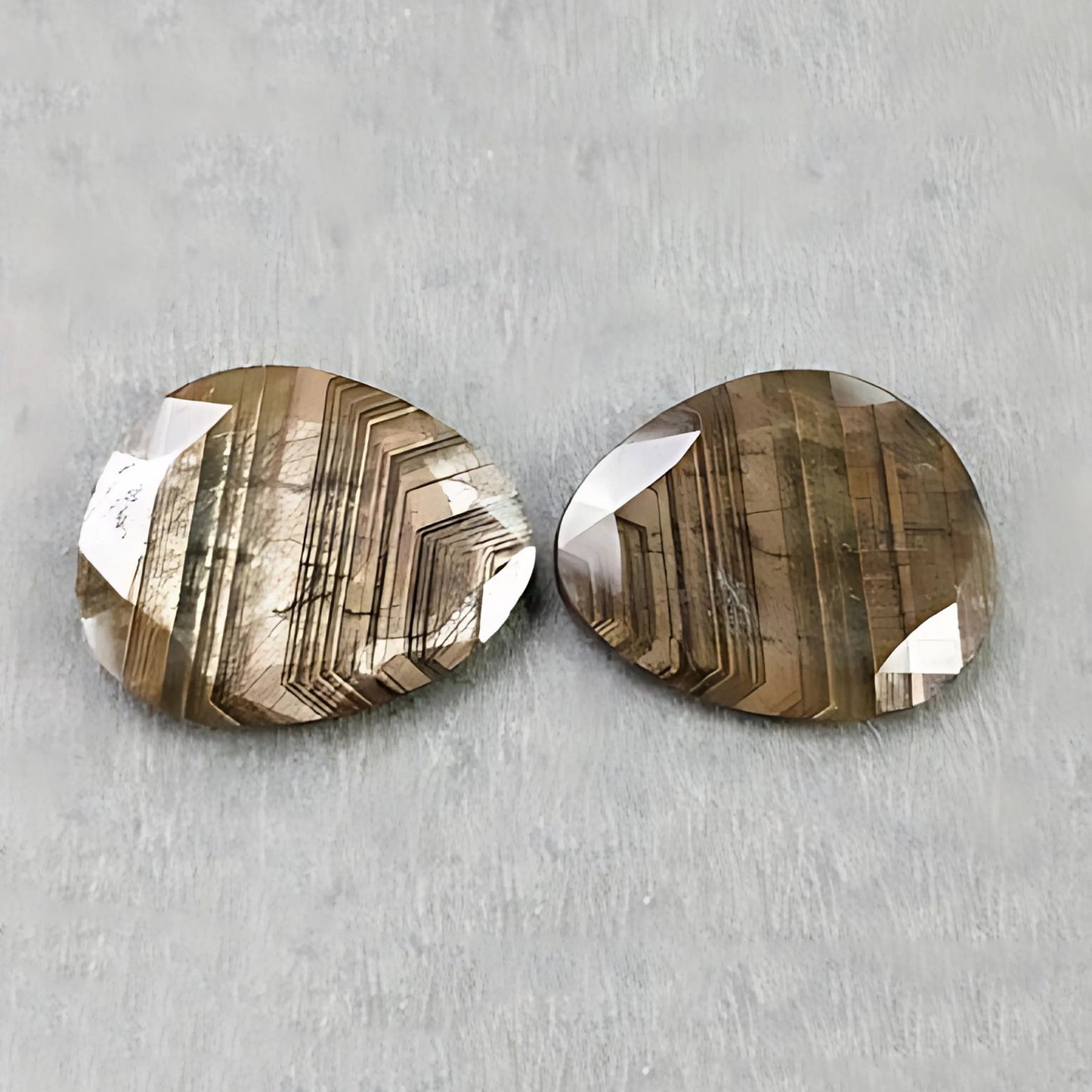 チョコレートサファイアファンシーファセットカット