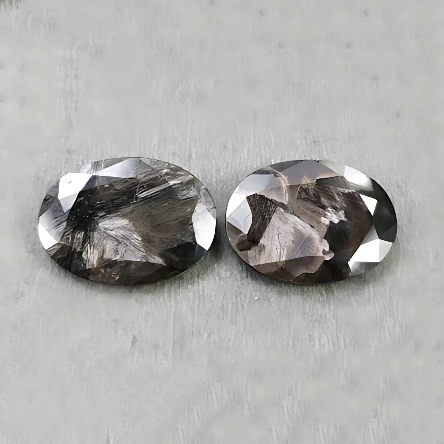 天然未经处理的蓝宝石