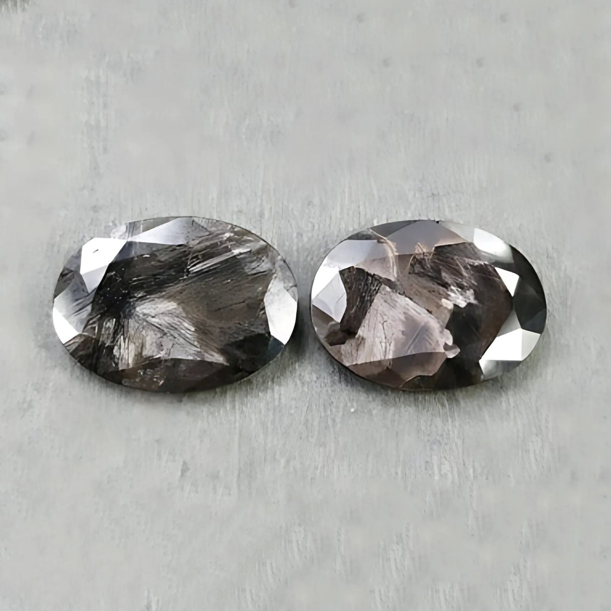 天然未经处理的蓝宝石