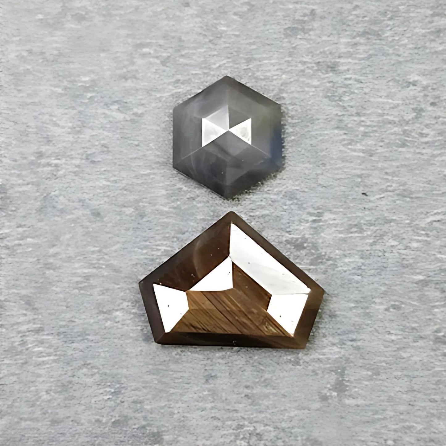 天然未经处理的蓝宝石