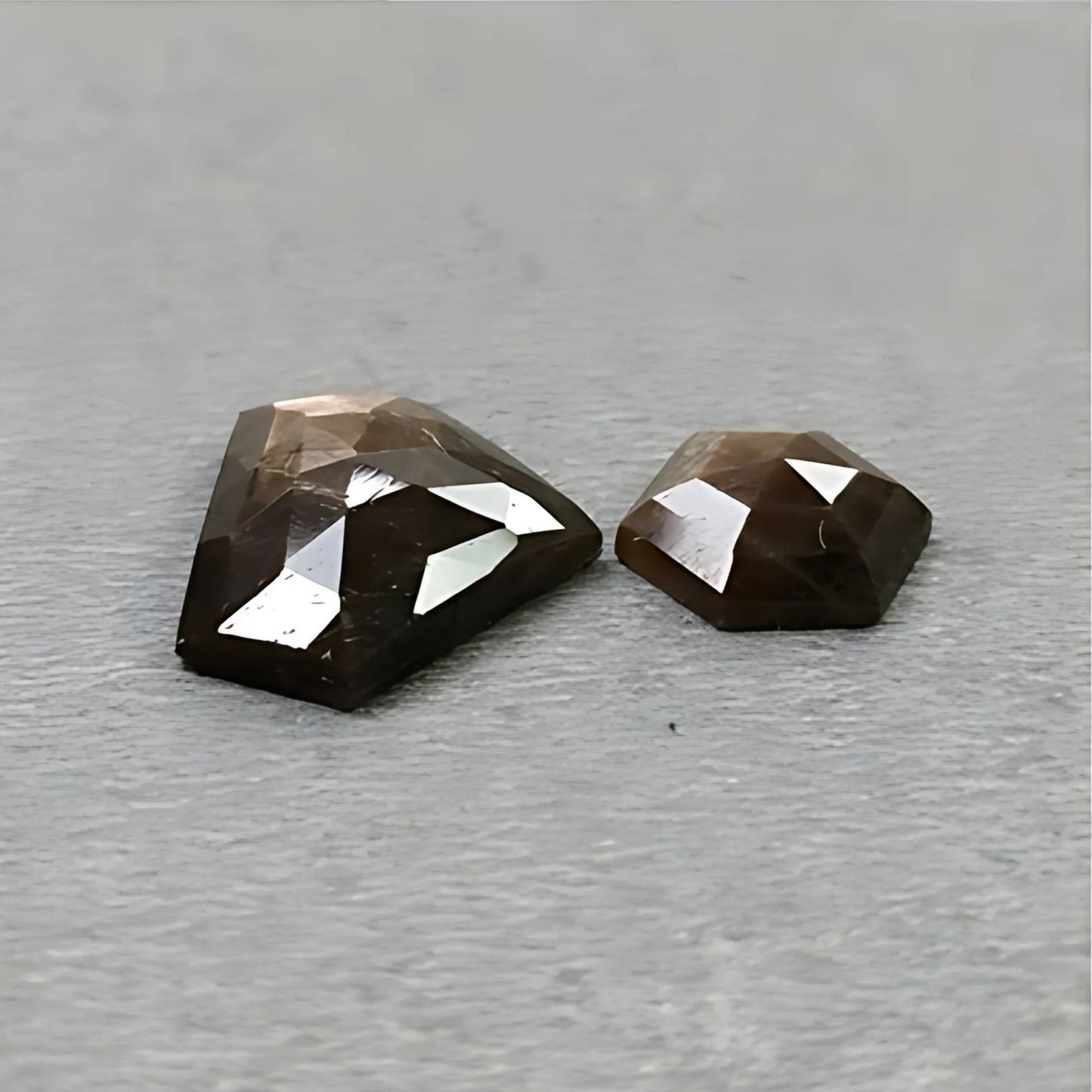 zaffiro naturale non trattato