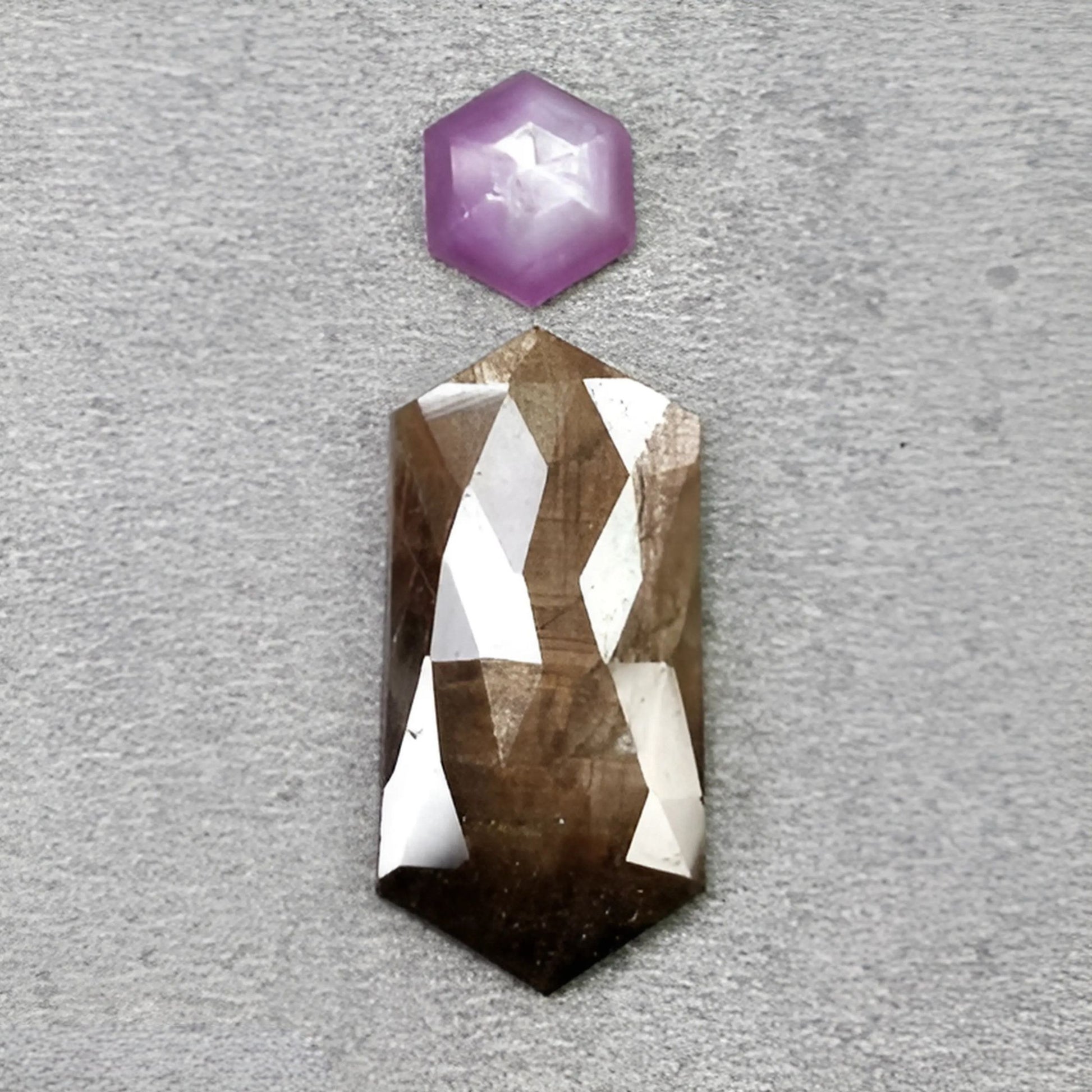 チョコレートサファイア ヘキサゴンローズカット