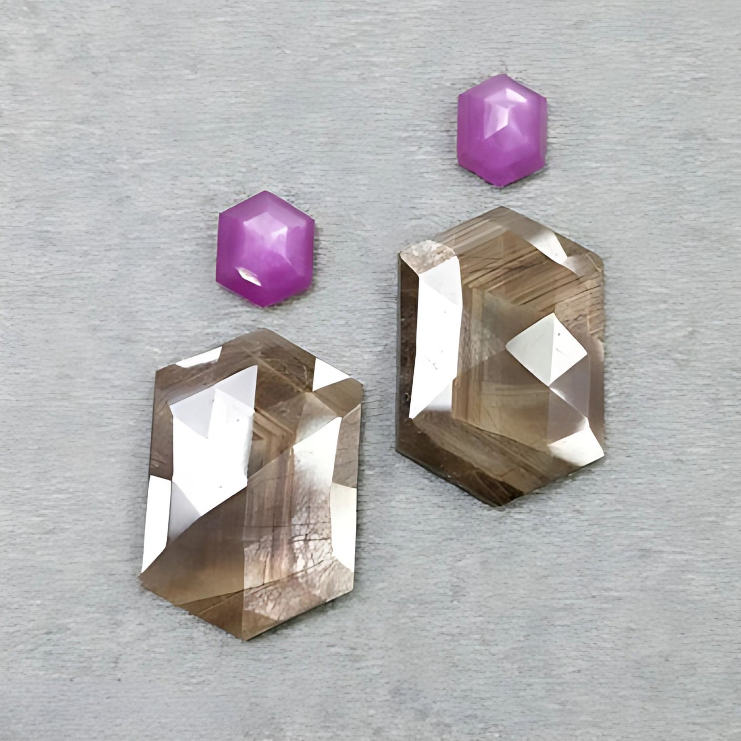 チョコレートサファイア ヘキサゴンローズカット