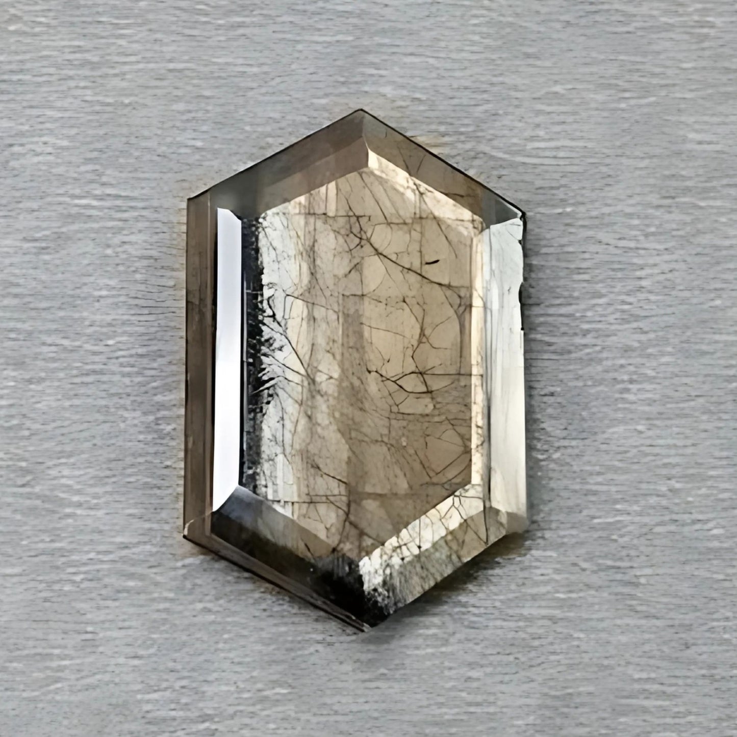 天然未经处理的蓝宝石