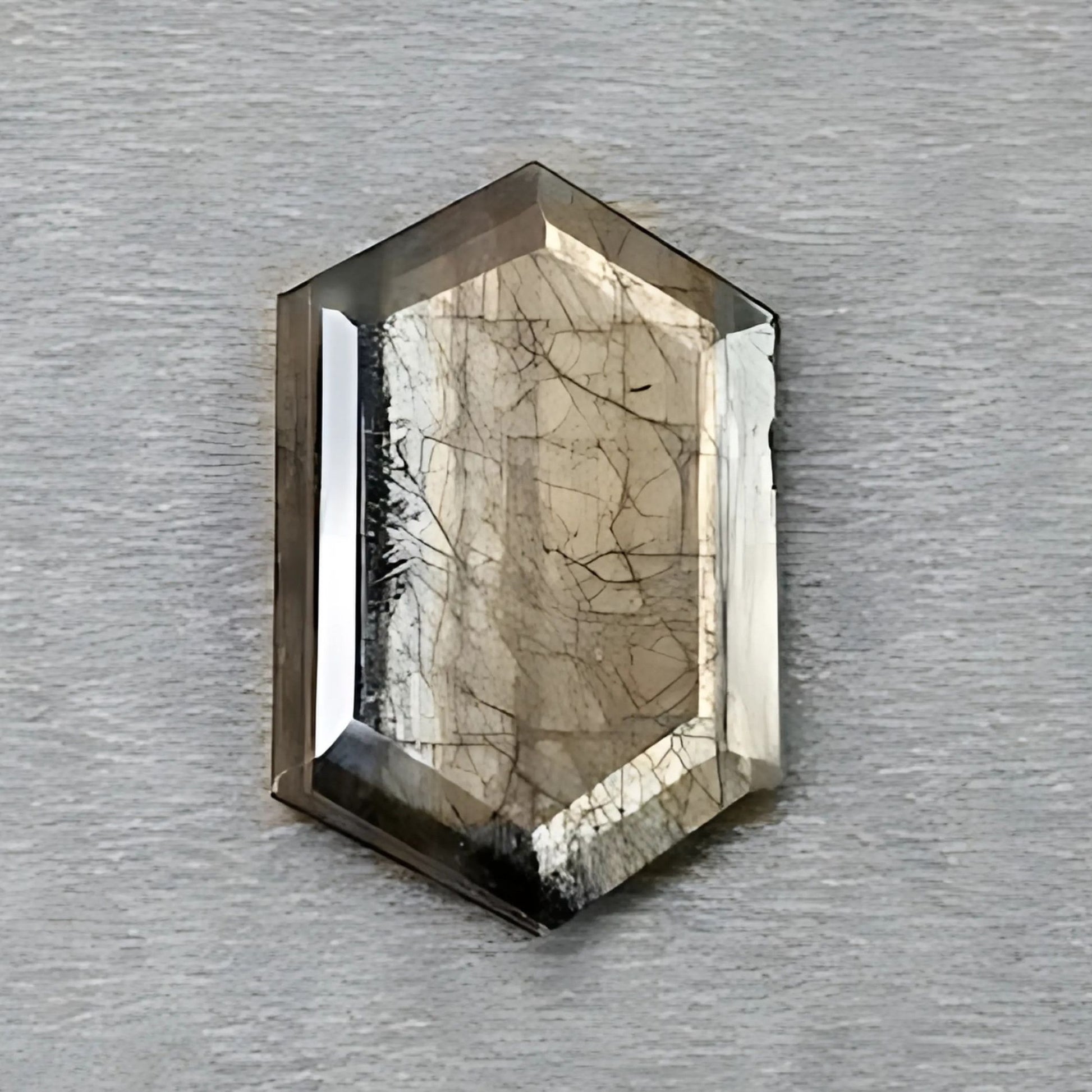 天然未经处理的蓝宝石