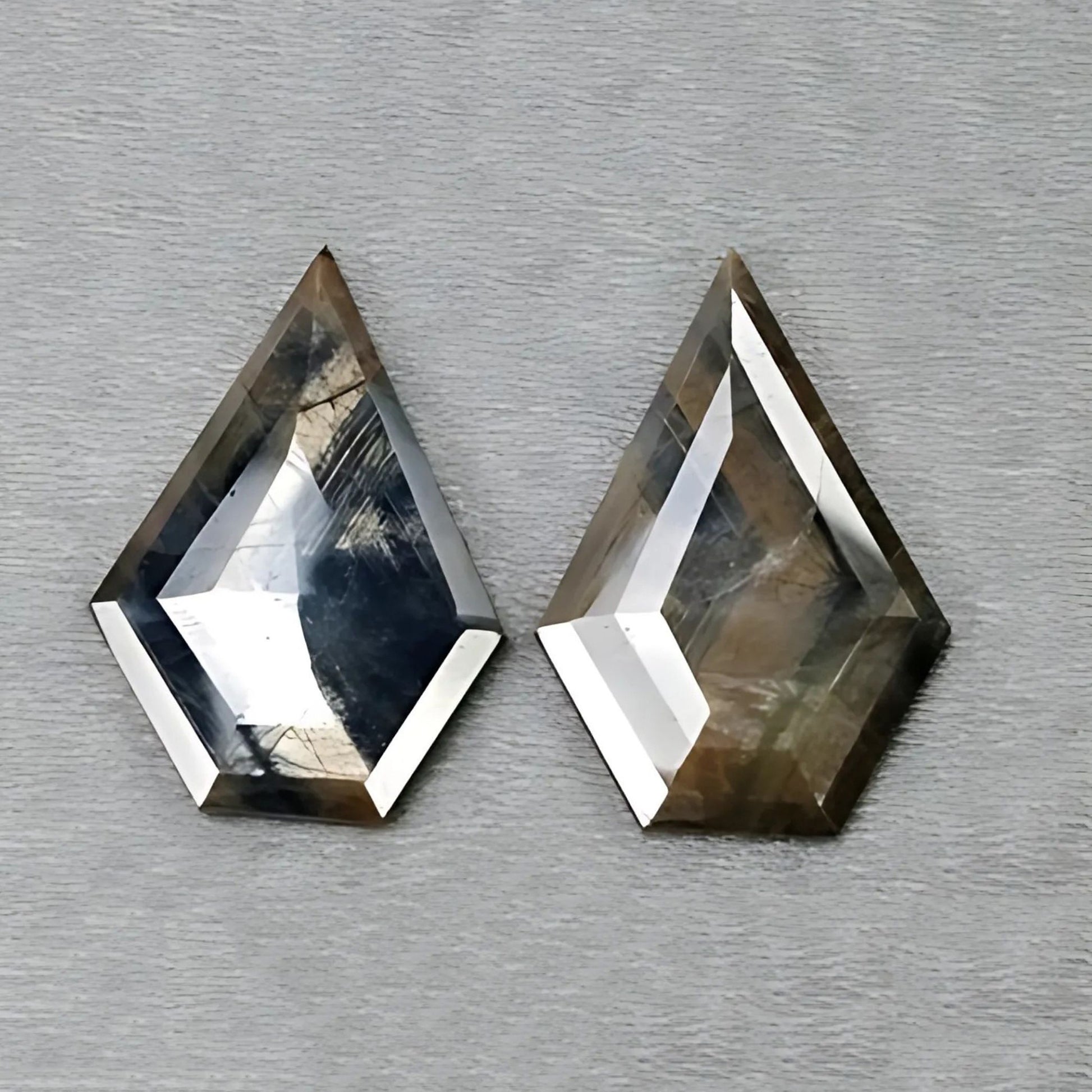 チョコレートサファイアファンシーファセットカット