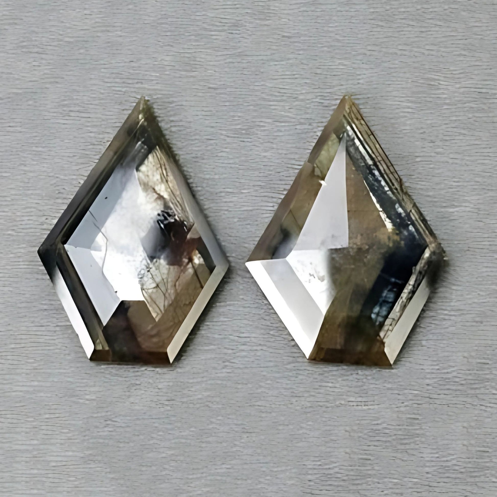 natürlicher, unbeheizter Saphir