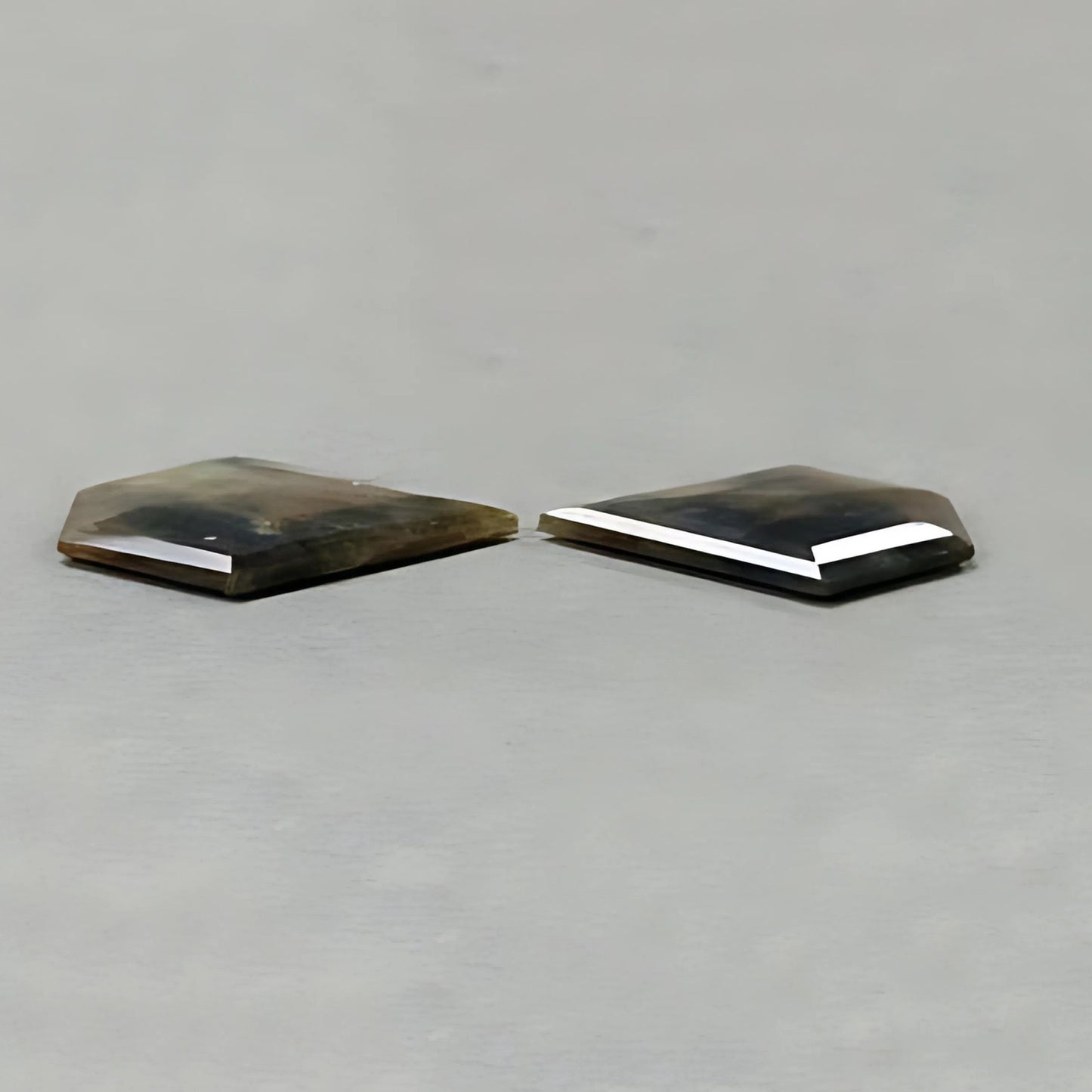 チョコレートサファイアファンシーファセットカット