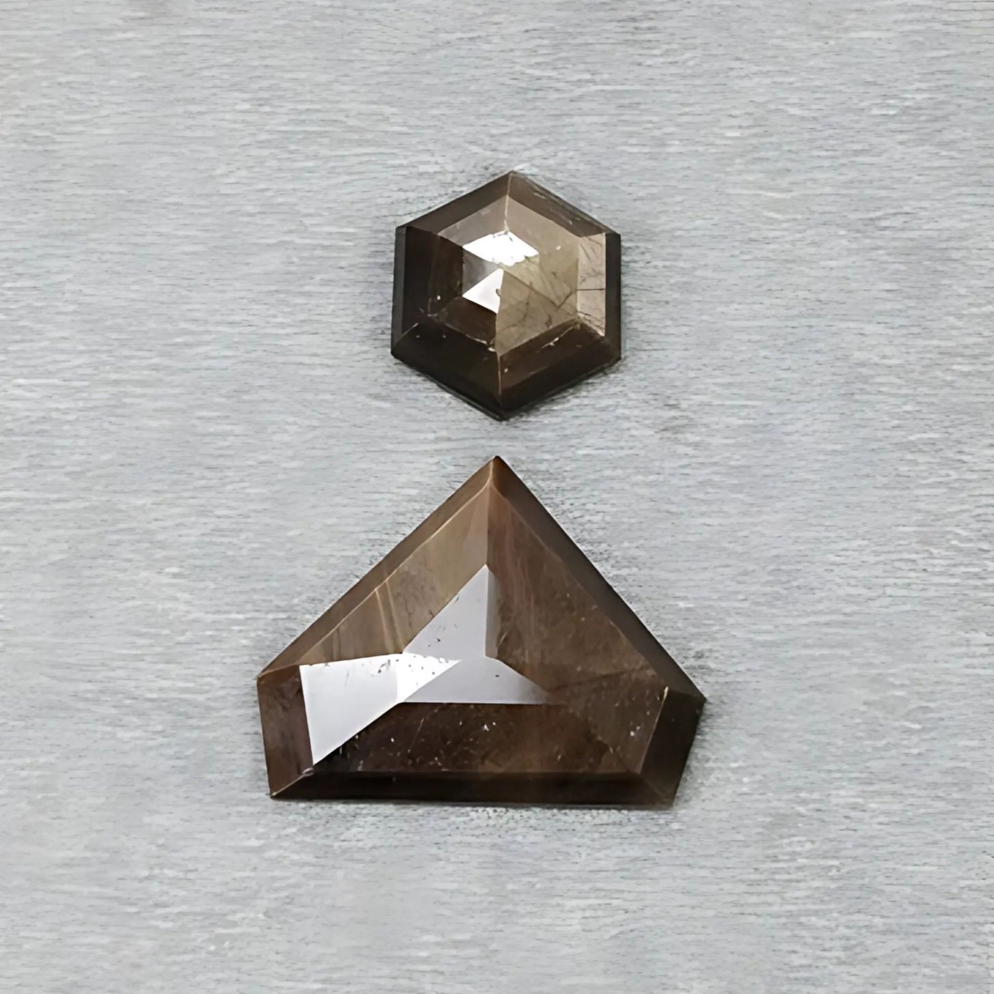 チョコレートサファイアファンシーファセットカット