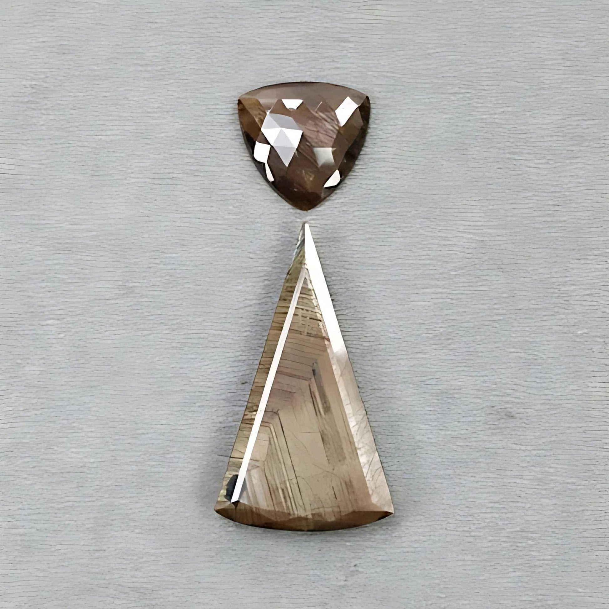 حجر الميلاد لشهر سبتمبر