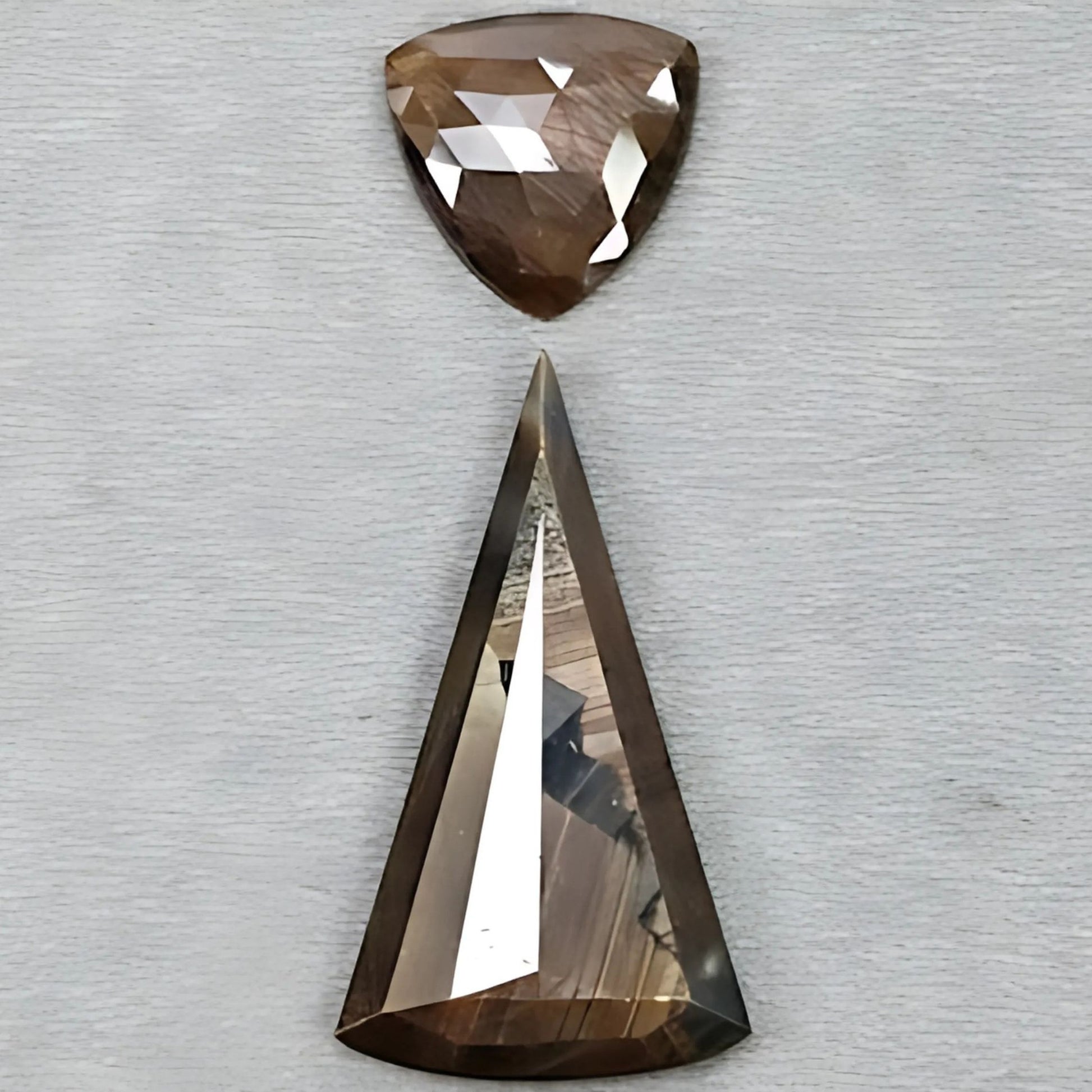 天然未经处理的蓝宝石