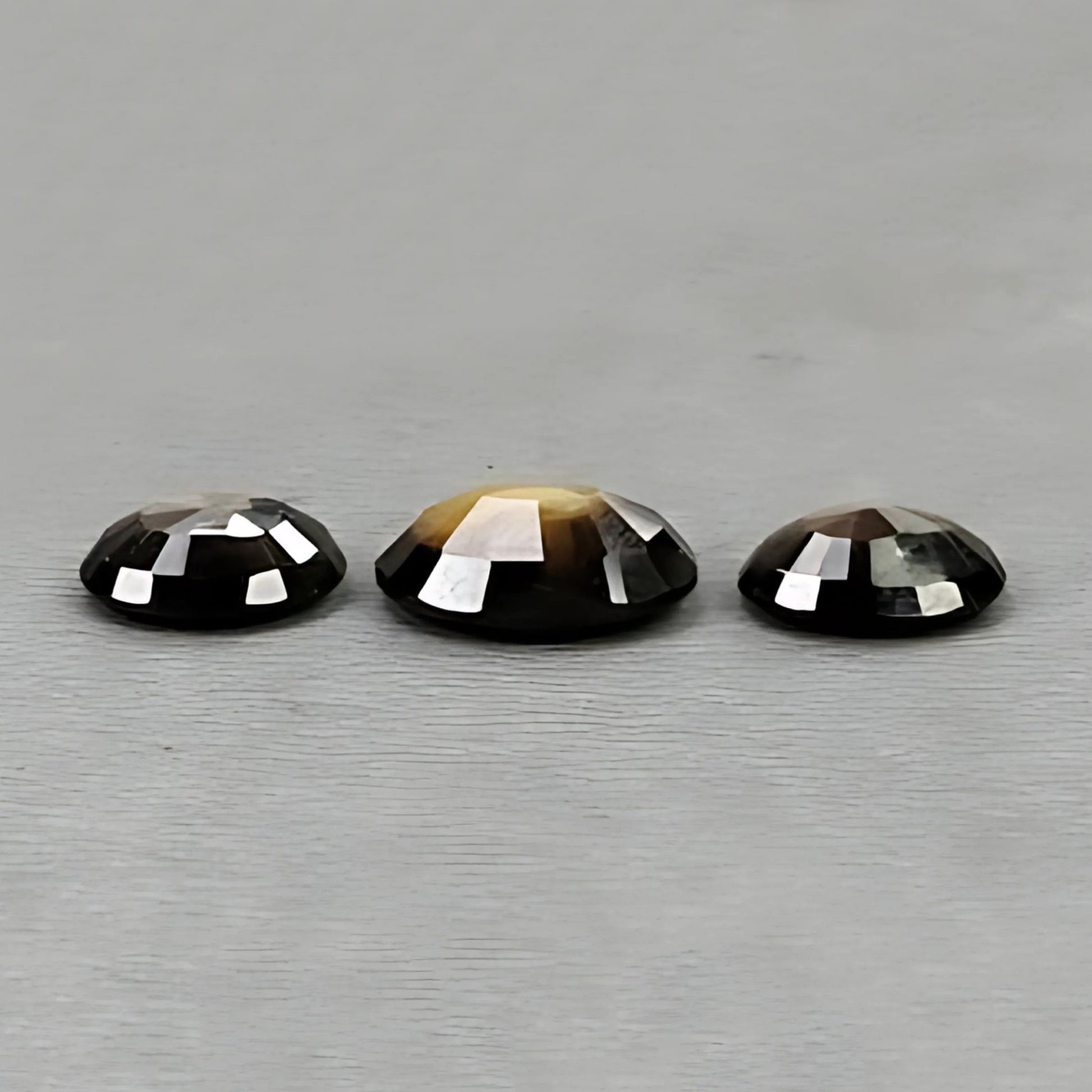 天然蓝宝石刻面切割