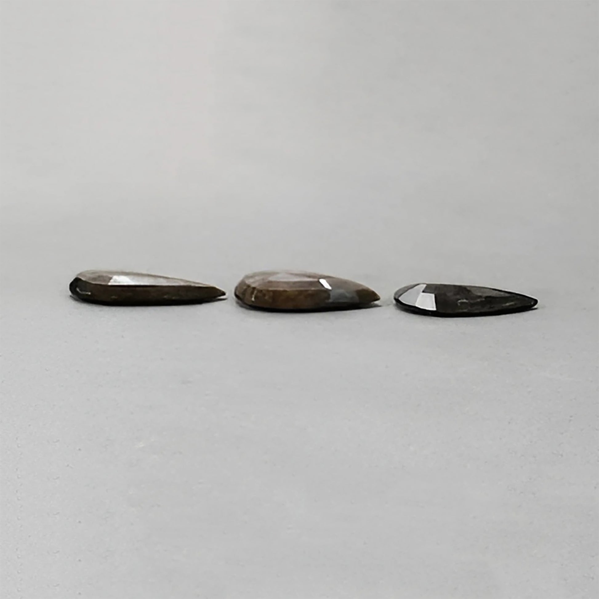 saphir naturel taille facettée