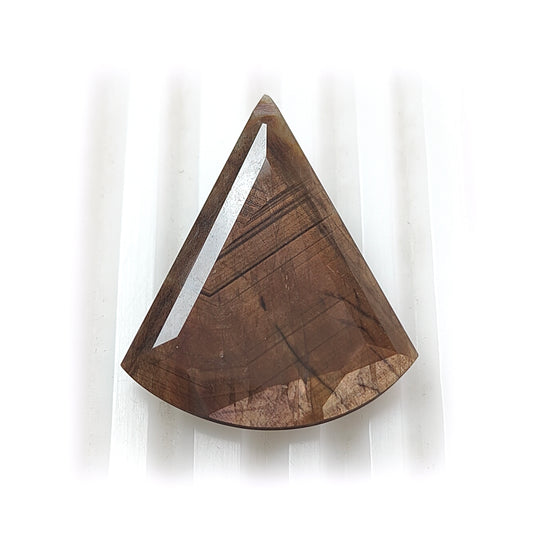 golden chocolate sapphire triangle faceted cut