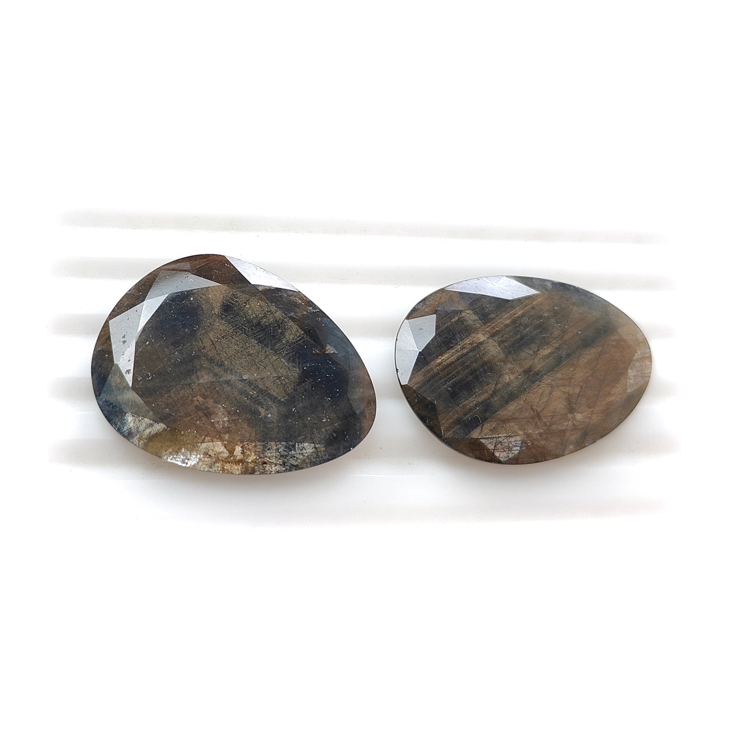 ゴールデンチョコレートサファイアファンシーファセットカット