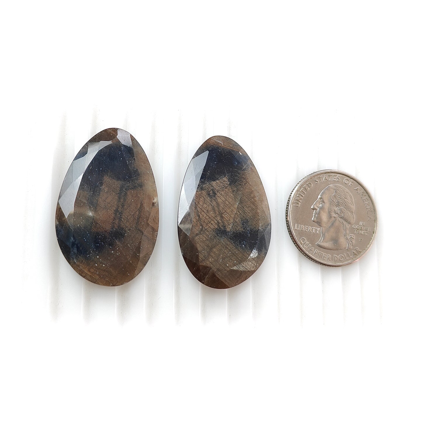 ゴールデンチョコレートサファイアファンシーファセットカット