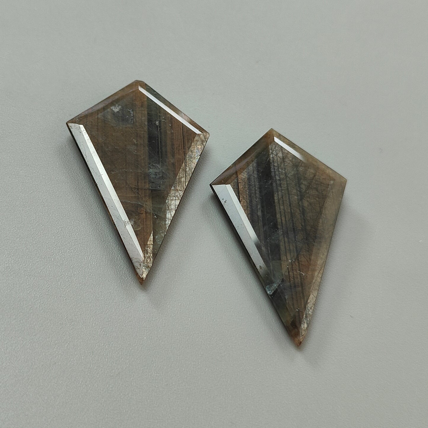 камень рожденных в сентябре