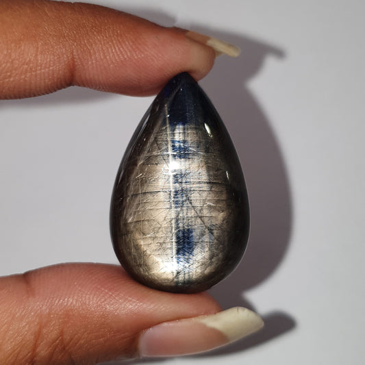 كابوشون الياقوت النجمي