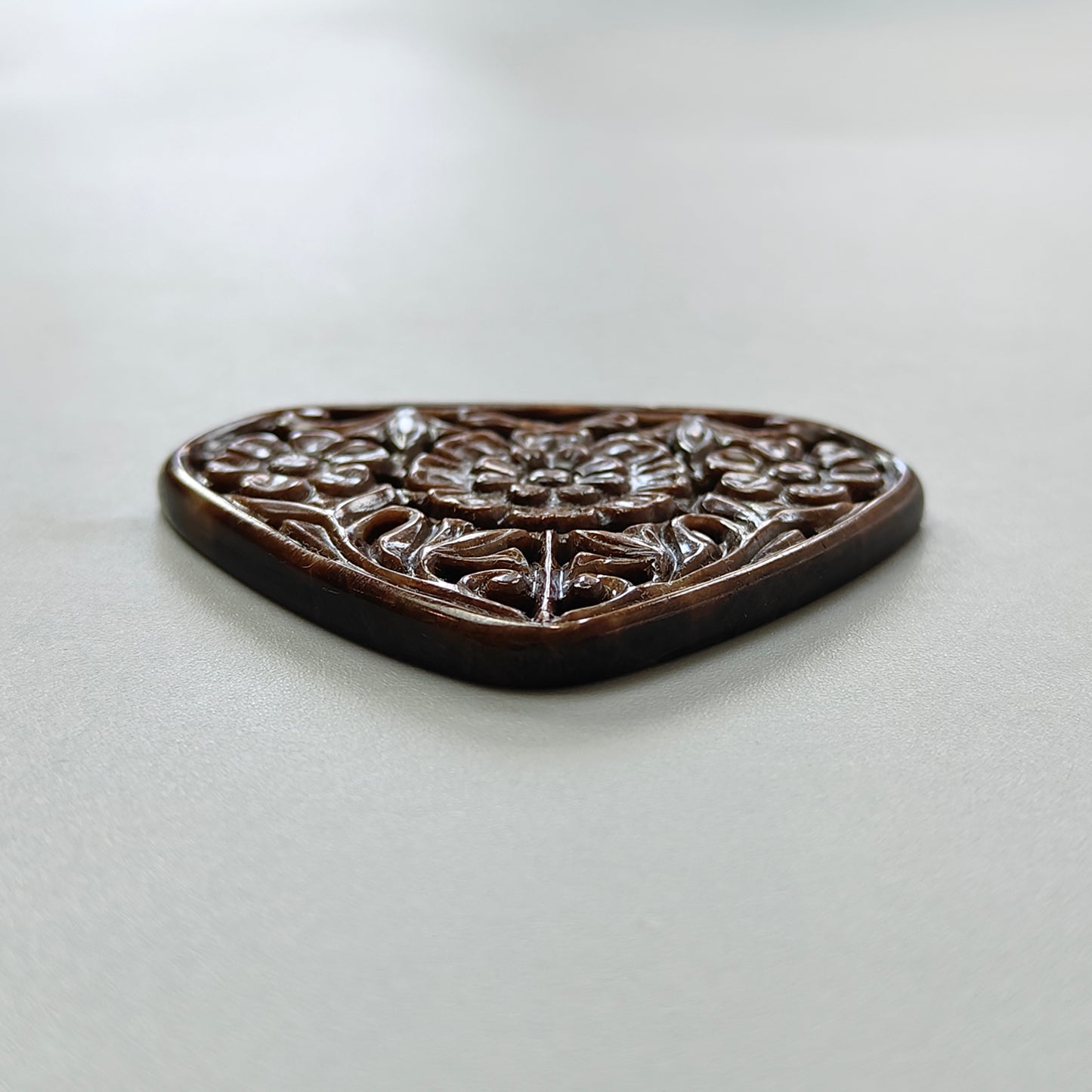 天然巧克力色蓝宝石