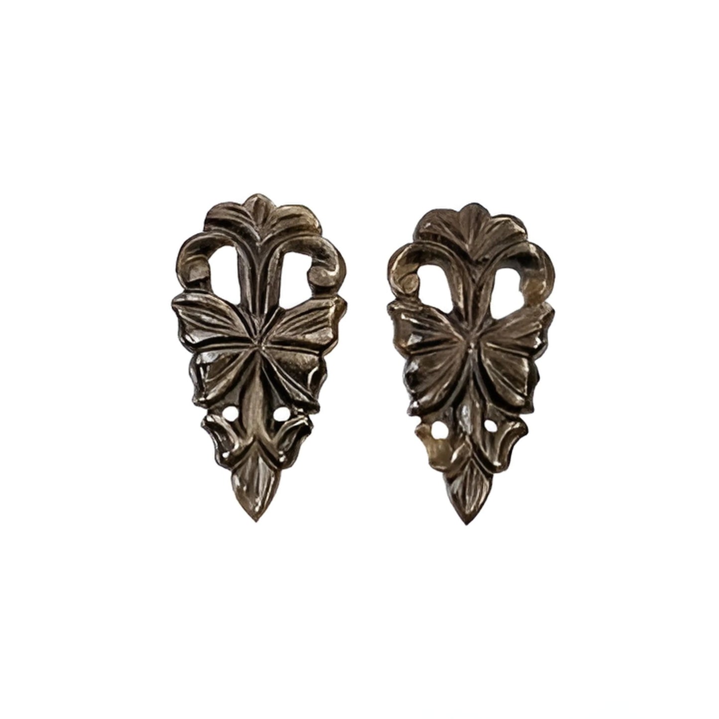 chocolate sapphire pear carving