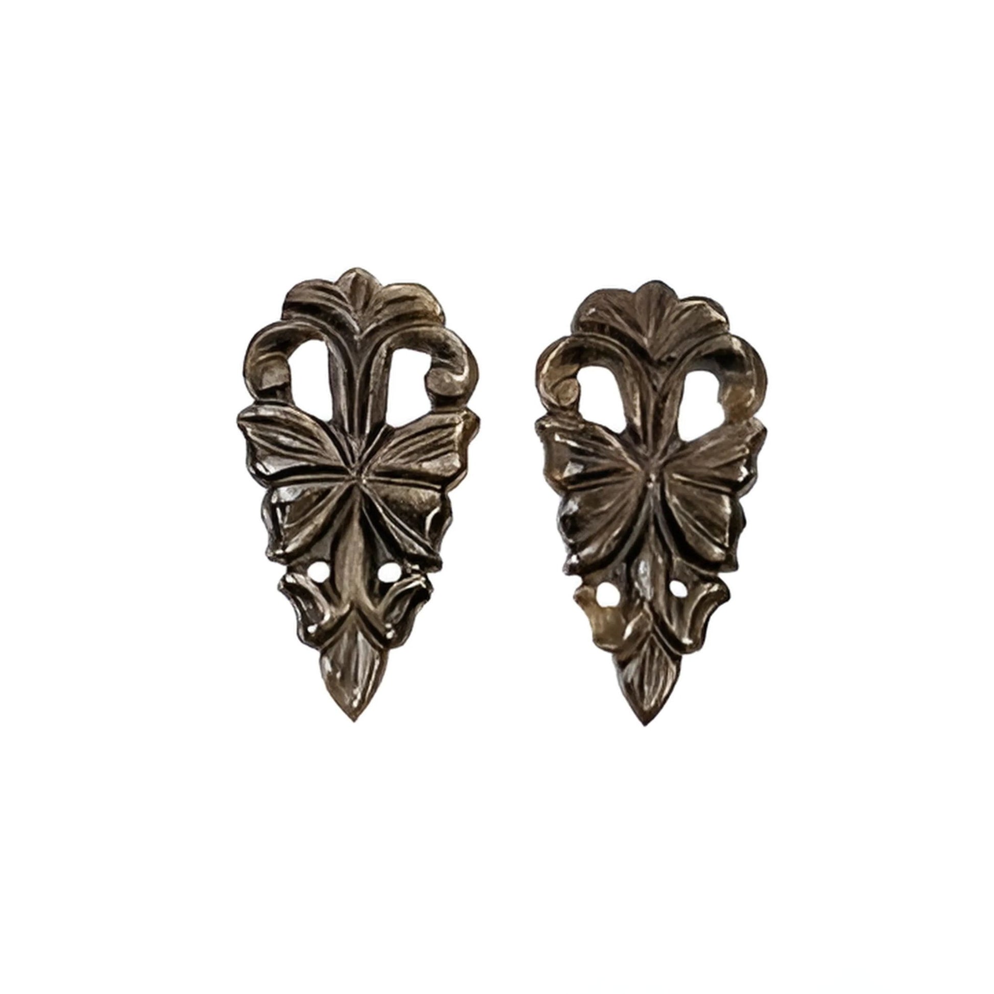 chocolate sapphire pear carving