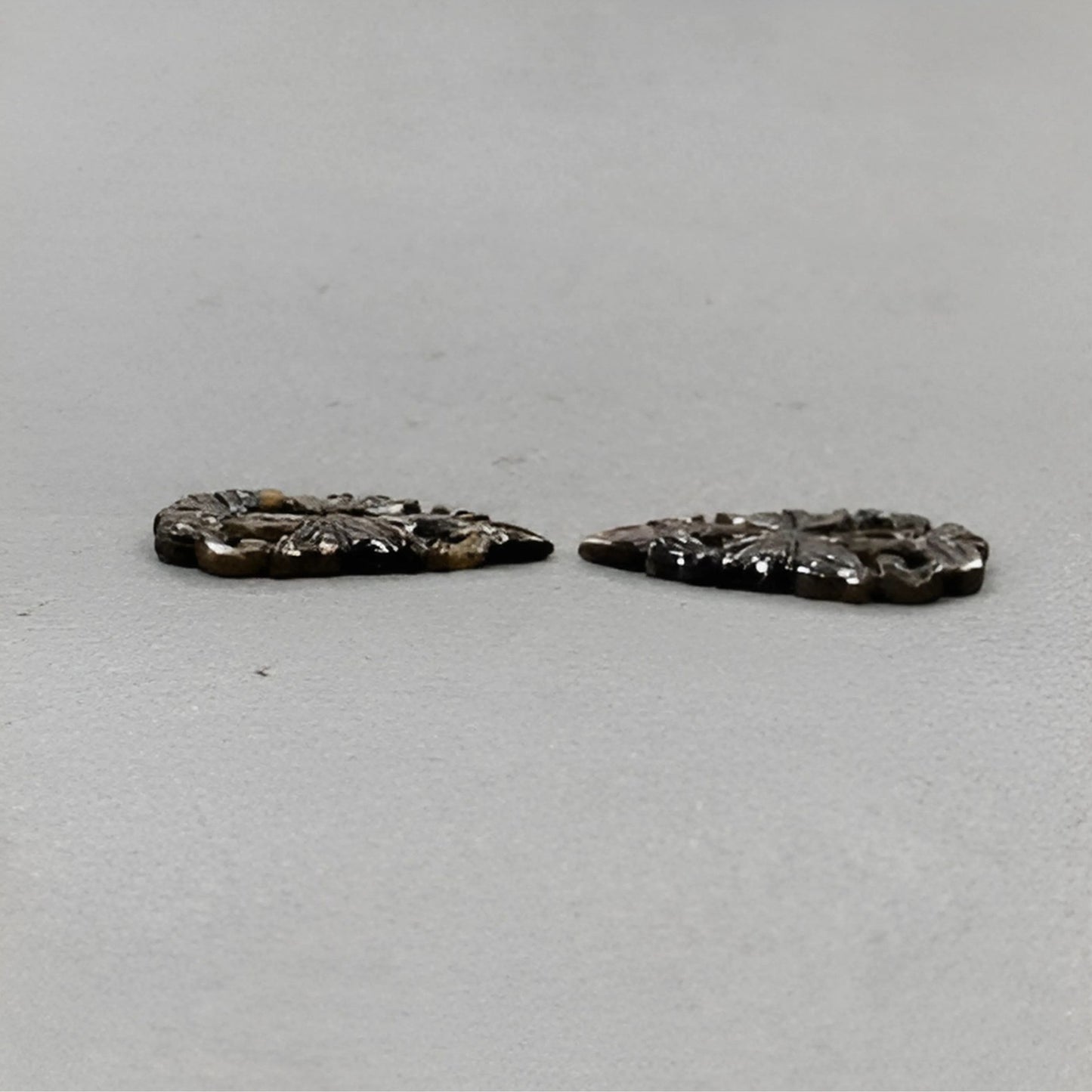 نحت الكمثرى الياقوتية الشوكولاتة