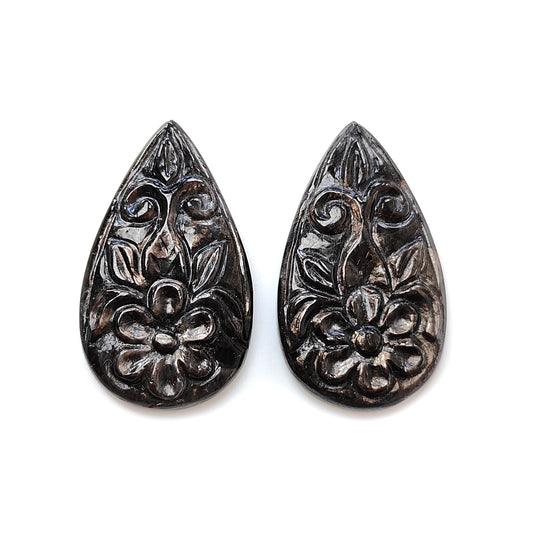 golden chocolate sapphire pear carving