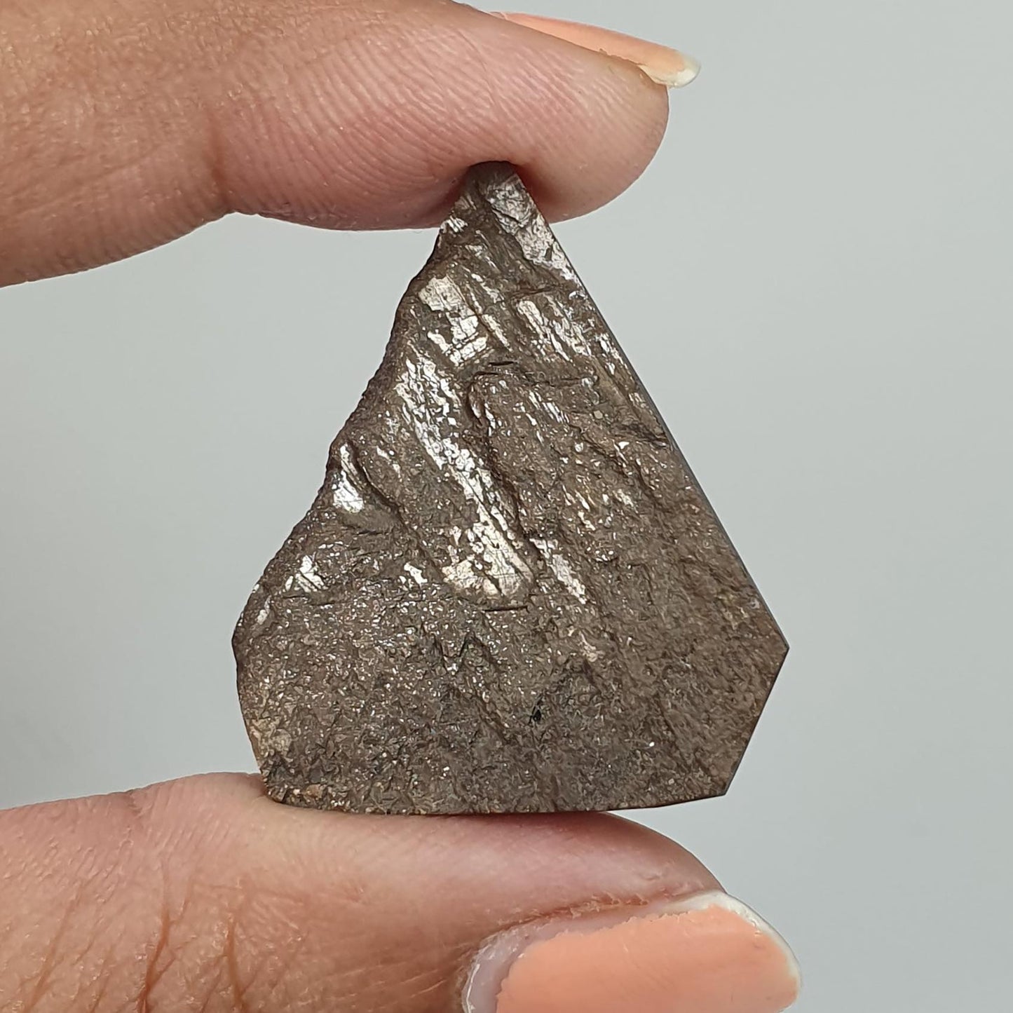 Golden Sapphire Crystal Specimen: 52.40cts Natural Untreated Golden Brown Chocolate Sapphire Gemstone Triangle Shape 32*26.5mm 1pc