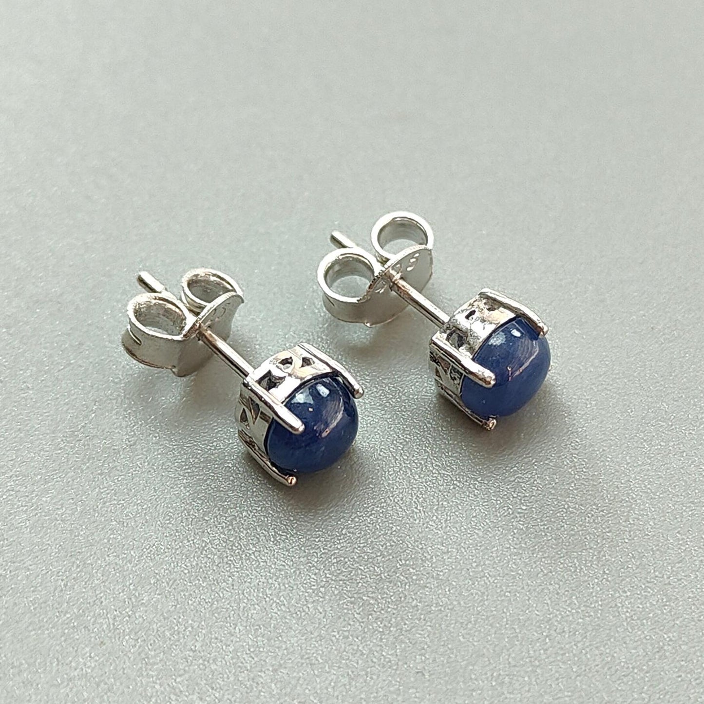 Blue Sapphire Plain Silver Earring: 1.95gms Natural Untreated Sapphire Round 925 Sterling Silver Prong Set Push Back Stud Earring 0.75"