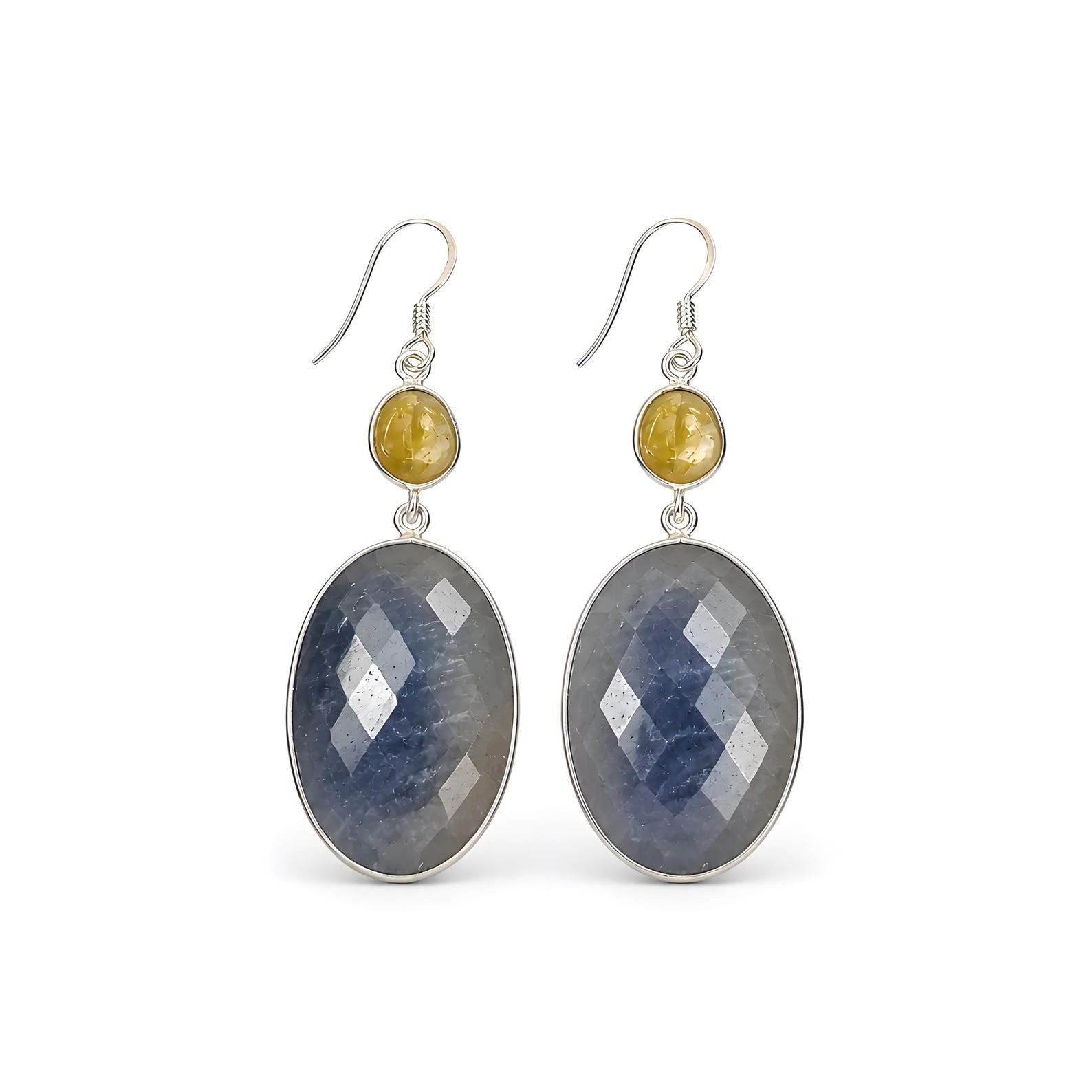 Sapophire Gemstone Silver Earring 