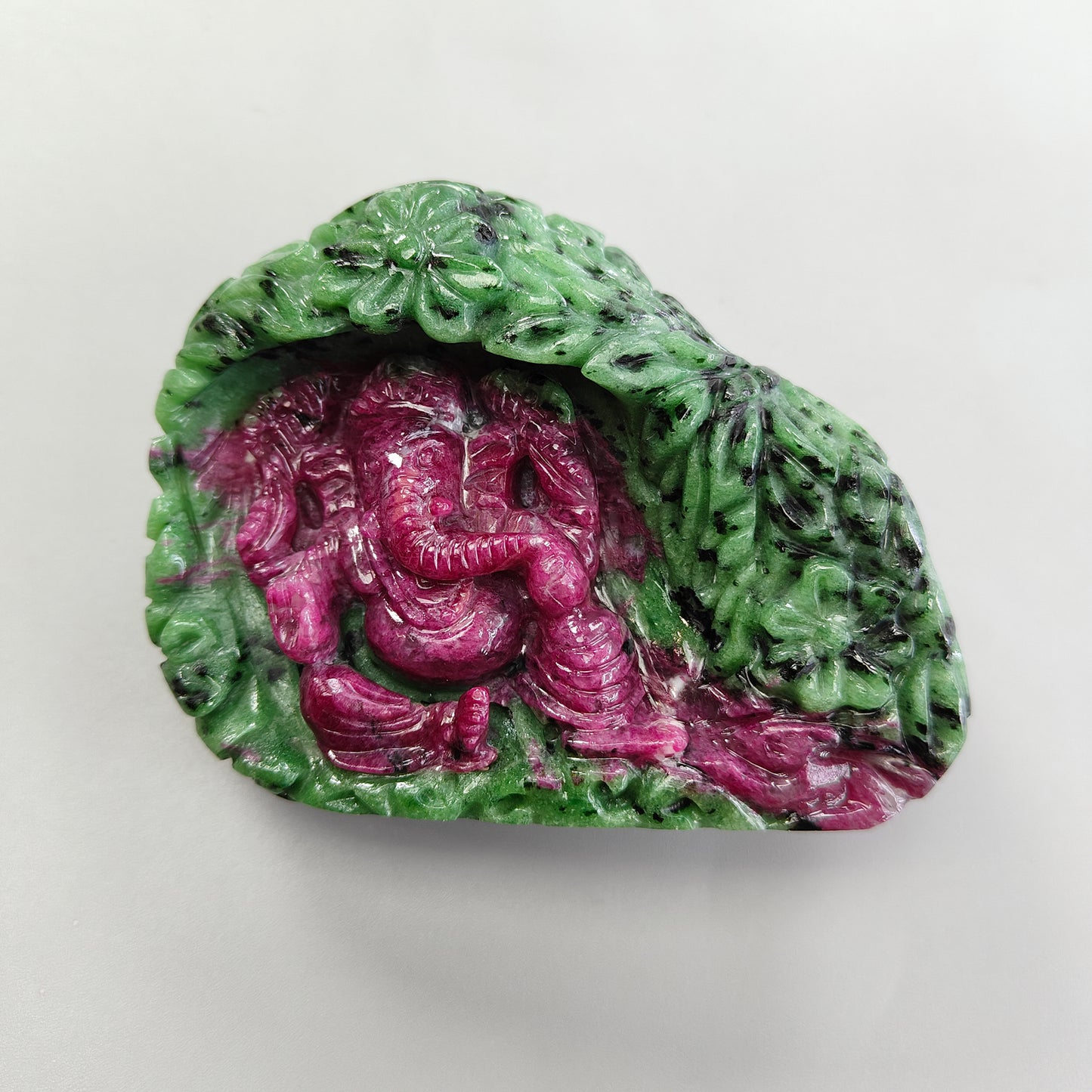 Lord Ganesha de rubí