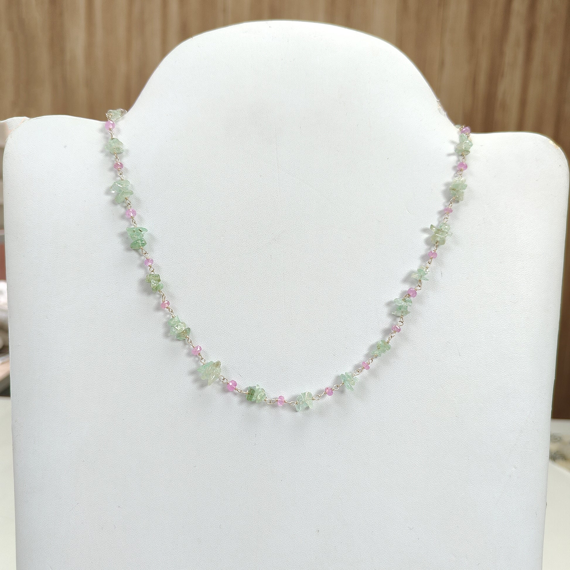 Collana di perle di smeraldo