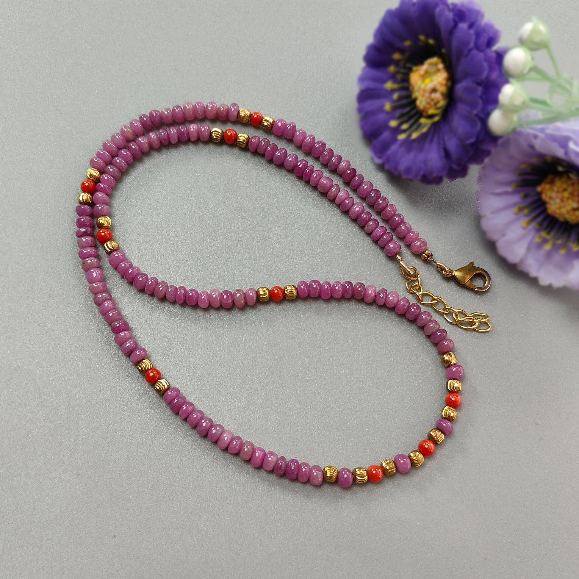 روبي قلادة من النحاس