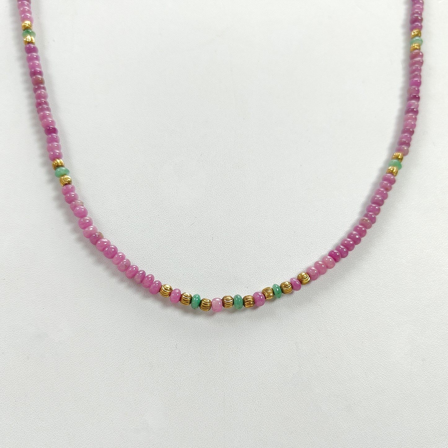 ルビー＆エメラルド プレーン ロンデル 真鍮ネックレス