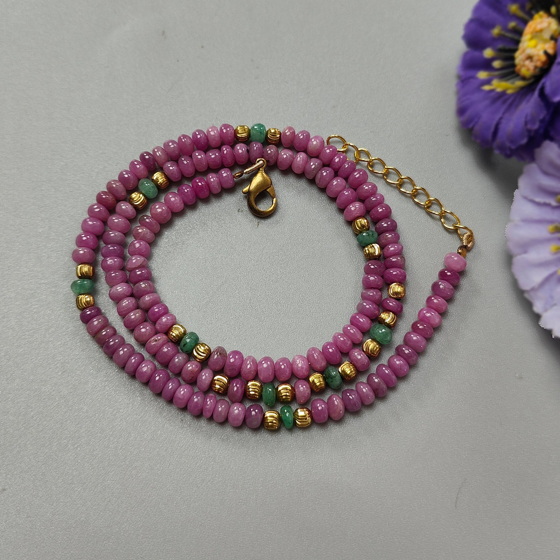 Collana di perle di rubino e smeraldo