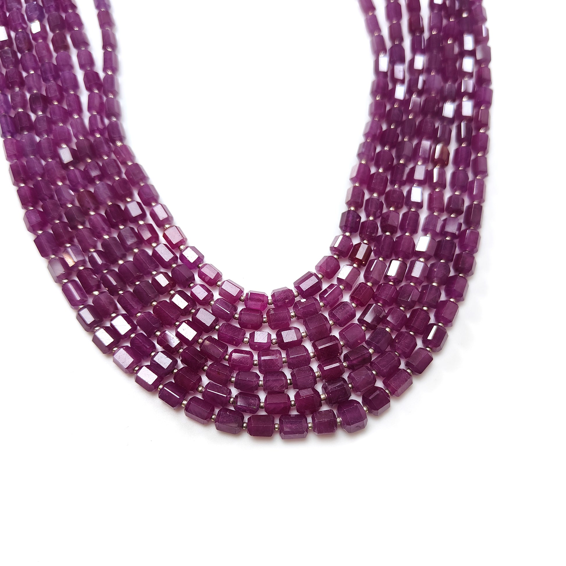 Ожерелье из натуральных рубиновых бусин